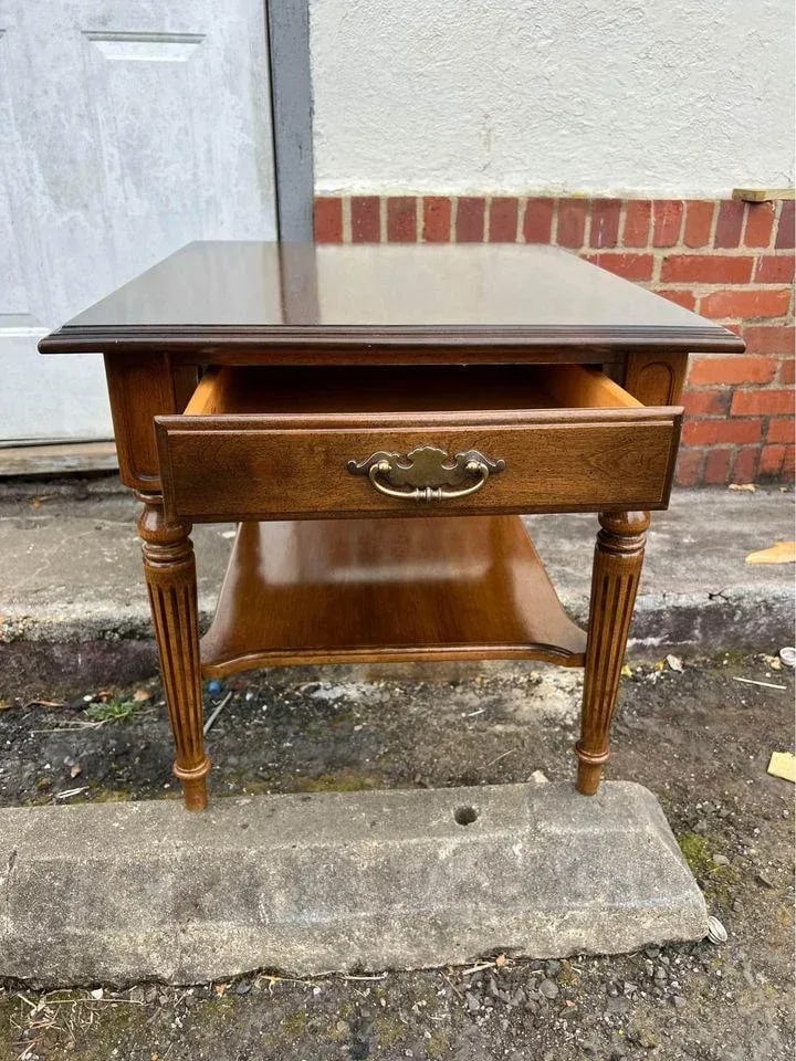 Vintage Ethan Allen Pair of Traditional Style Solid Wood 2 Tier Nightstands Bed Side Tables. - 11