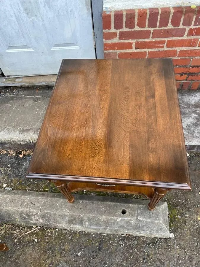 Vintage Ethan Allen Pair of Traditional Style Solid Wood 2 Tier Nightstands Bed Side Tables. - 6