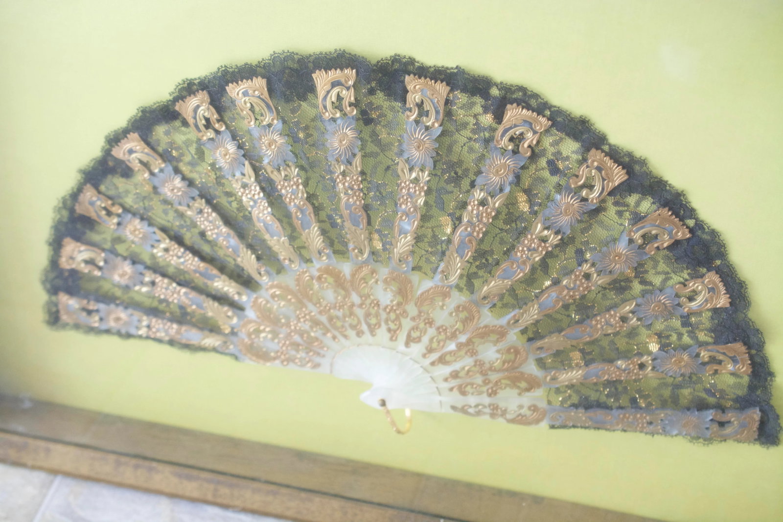Victorian Lace Fan in Chartreuse Framed Shadowbox - 4