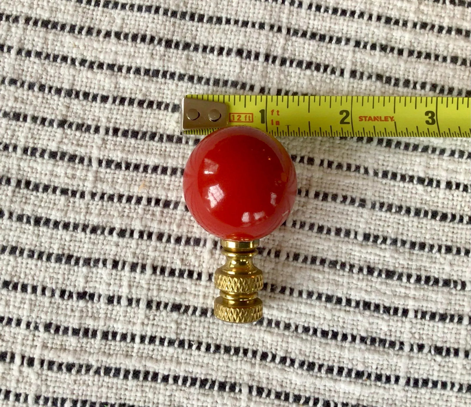 Vintage Red Lamp Finial With Brass Hardware - 2