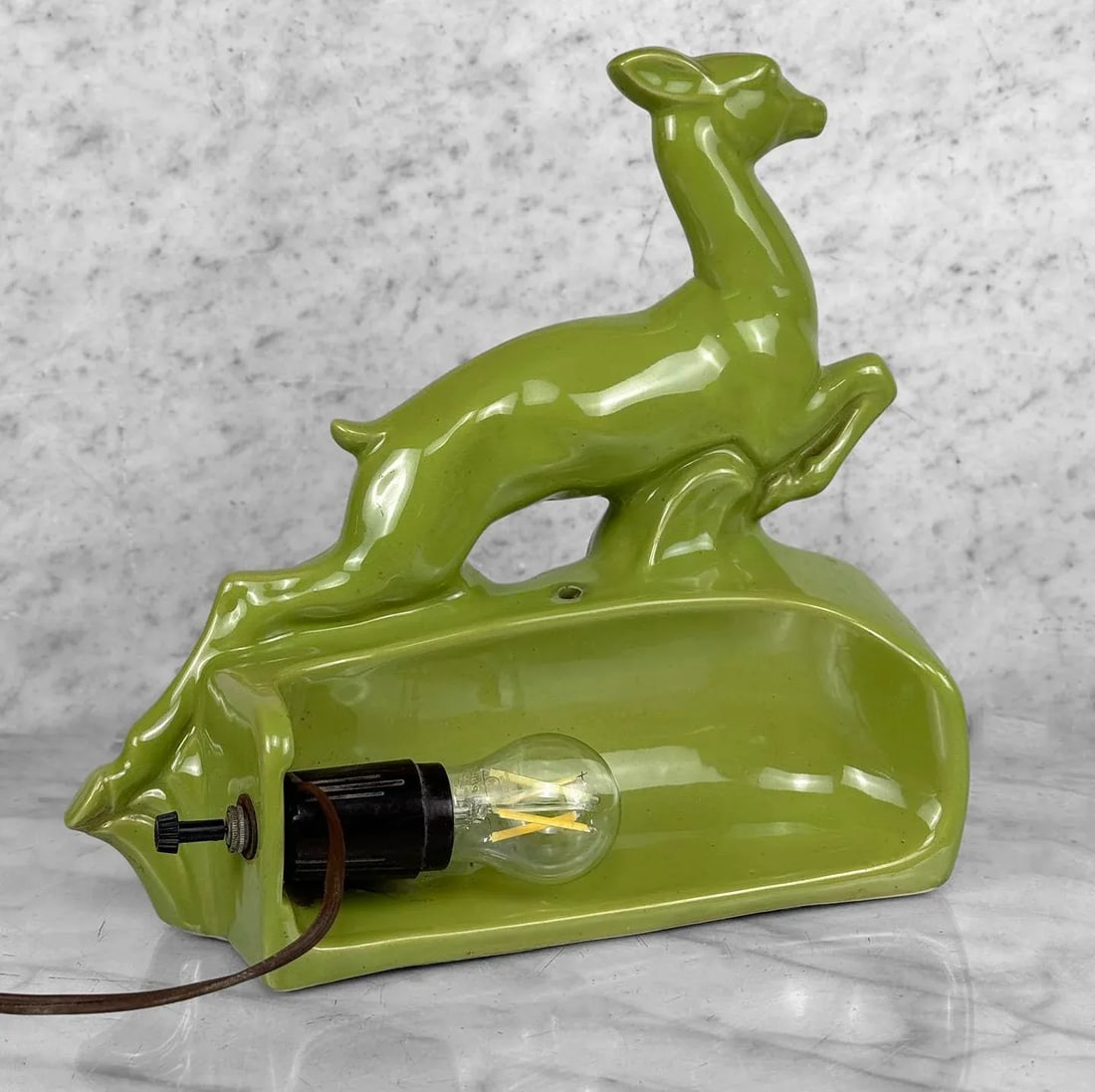 Mid-Century Art Deco Avocado Green Porcelain Leaping Deer Tv Lamp - 4