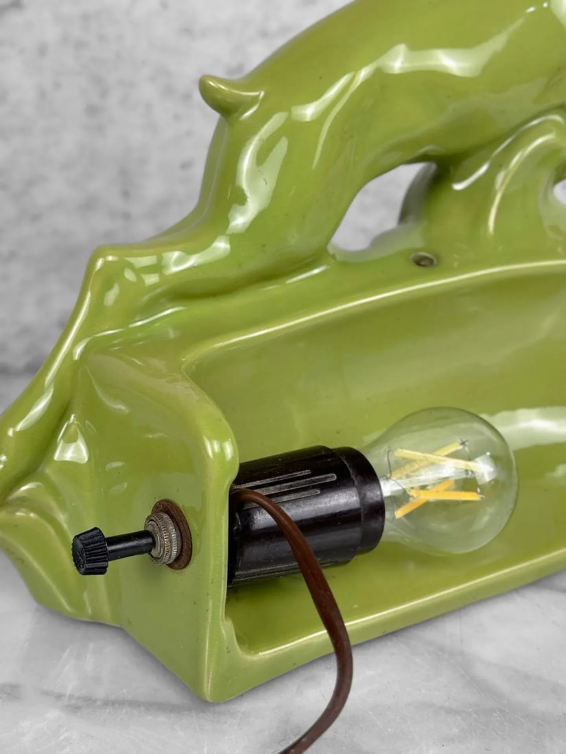 Mid-Century Art Deco Avocado Green Porcelain Leaping Deer Tv Lamp - 6