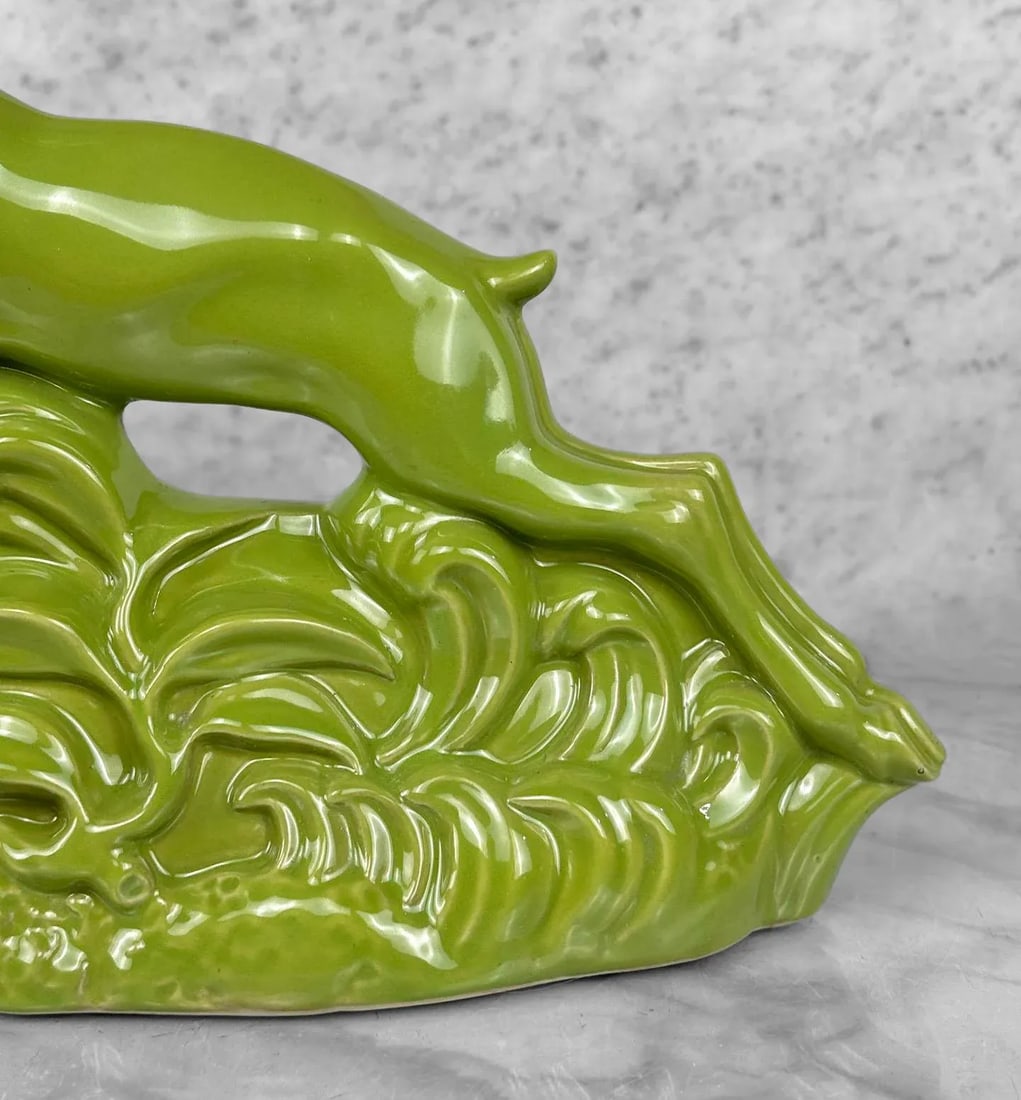 Mid-Century Art Deco Avocado Green Porcelain Leaping Deer Tv Lamp - 8