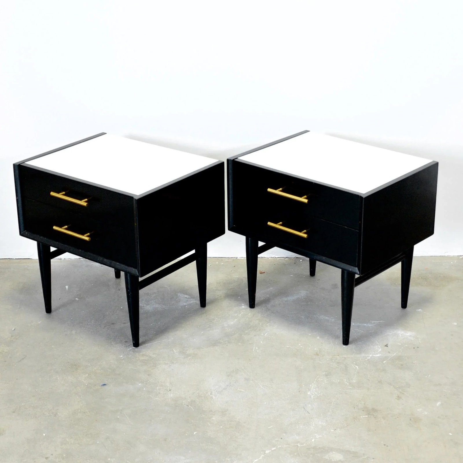 American of Martinsville "Silhouette" Pair of Nightstands Designed by Merton Gershun - 2