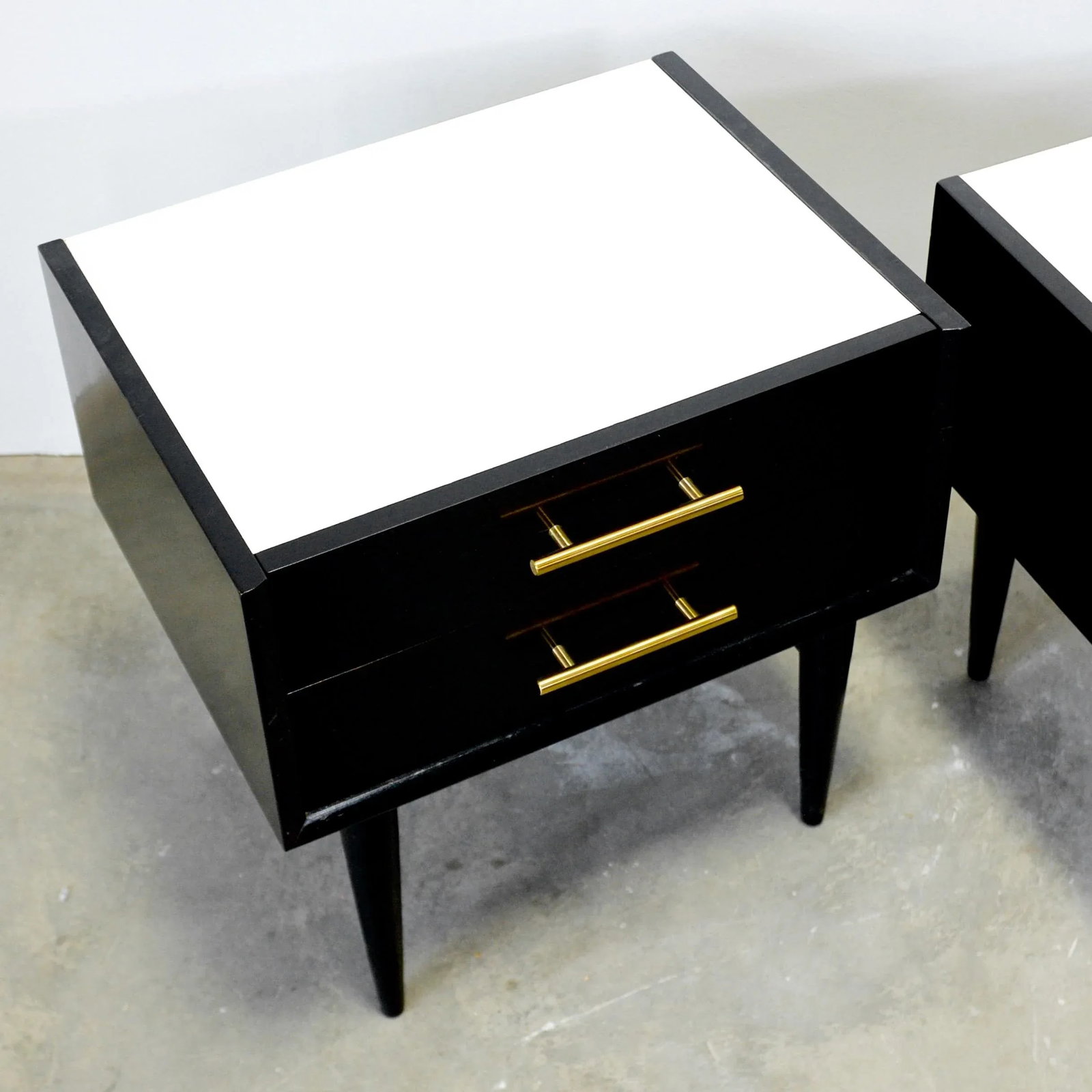 American of Martinsville "Silhouette" Pair of Nightstands Designed by Merton Gershun - 6