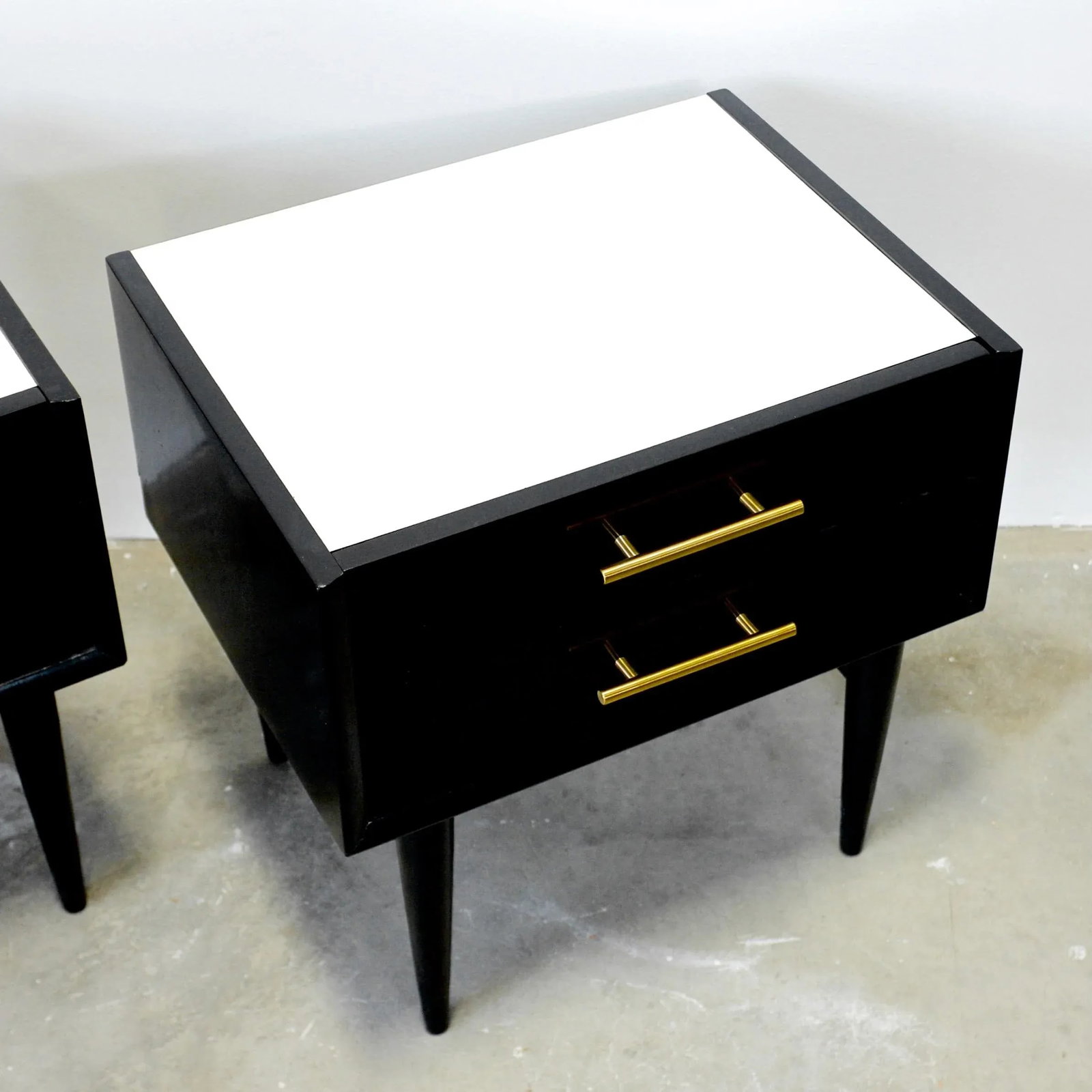 American of Martinsville "Silhouette" Pair of Nightstands Designed by Merton Gershun - 7