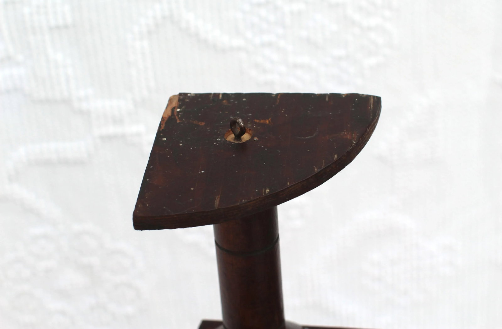Large Folk Art Spool Corner Shelf From the 1930s - 4
