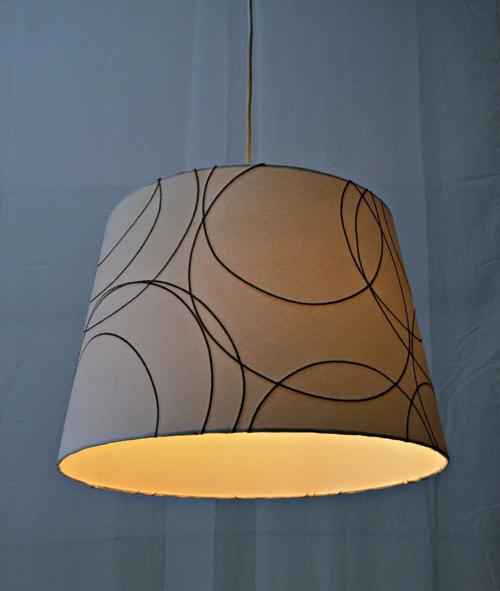 Retro-Style Pendant Lamp - 2