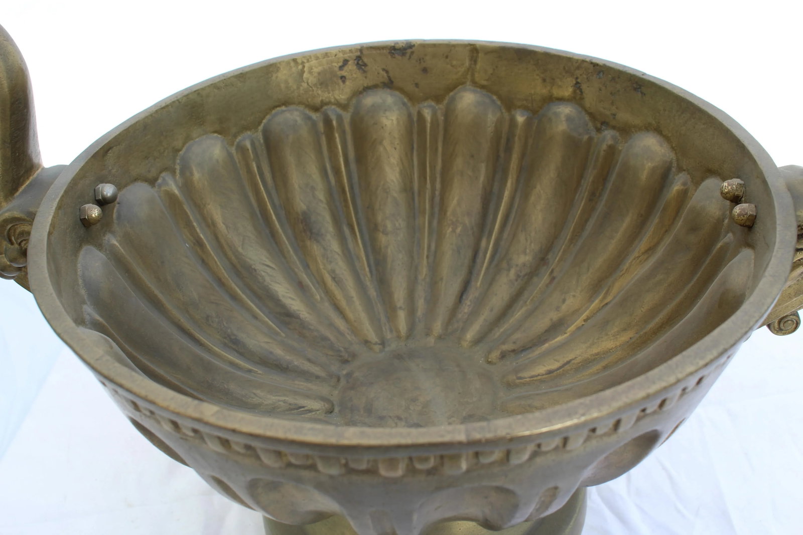 Deco Brass Bowl, Design Maybe Swans , Heavy Solid Casting, Large Center Piece - 3