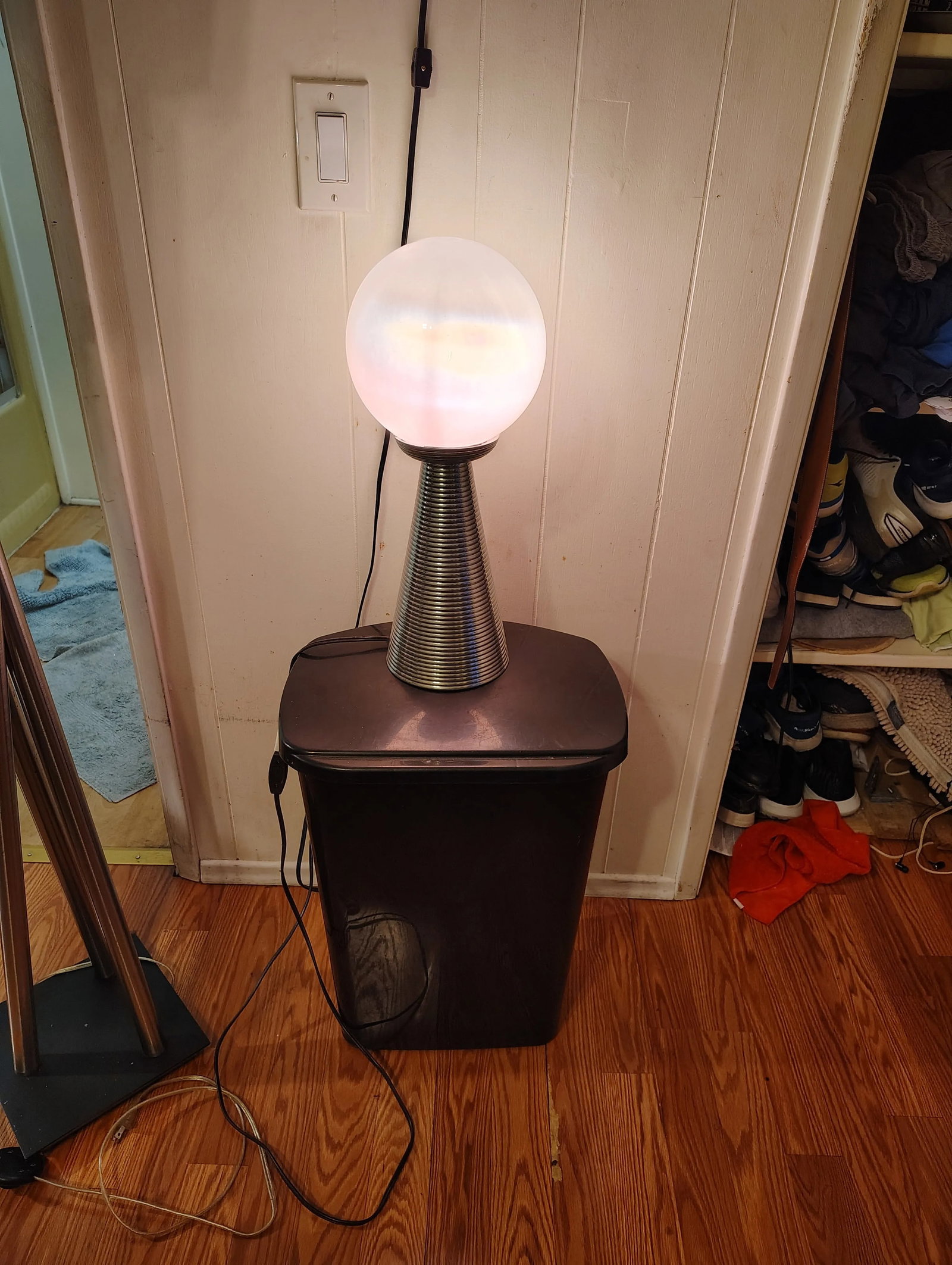 1980s Polished Aluminum Tower and Glass Globe Table / Floor Lamp - 2
