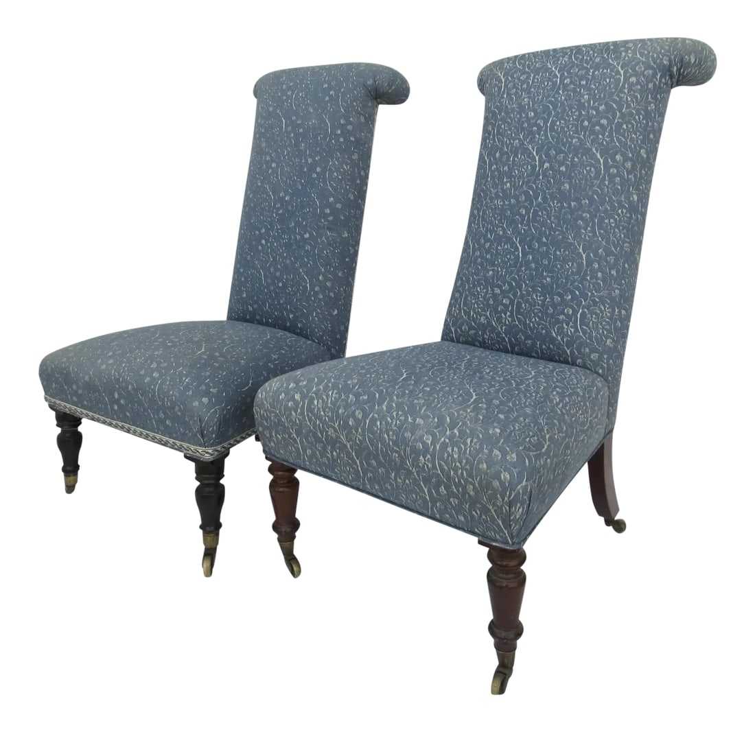 Prie Dieu Style Chair: Only one aavalable Prie Dieu chair with turned front legs and original brass castors. Measure 18" by 20" by 36". Good condition. Condition: Alterations: Original Condition Unaltered Imperfections: