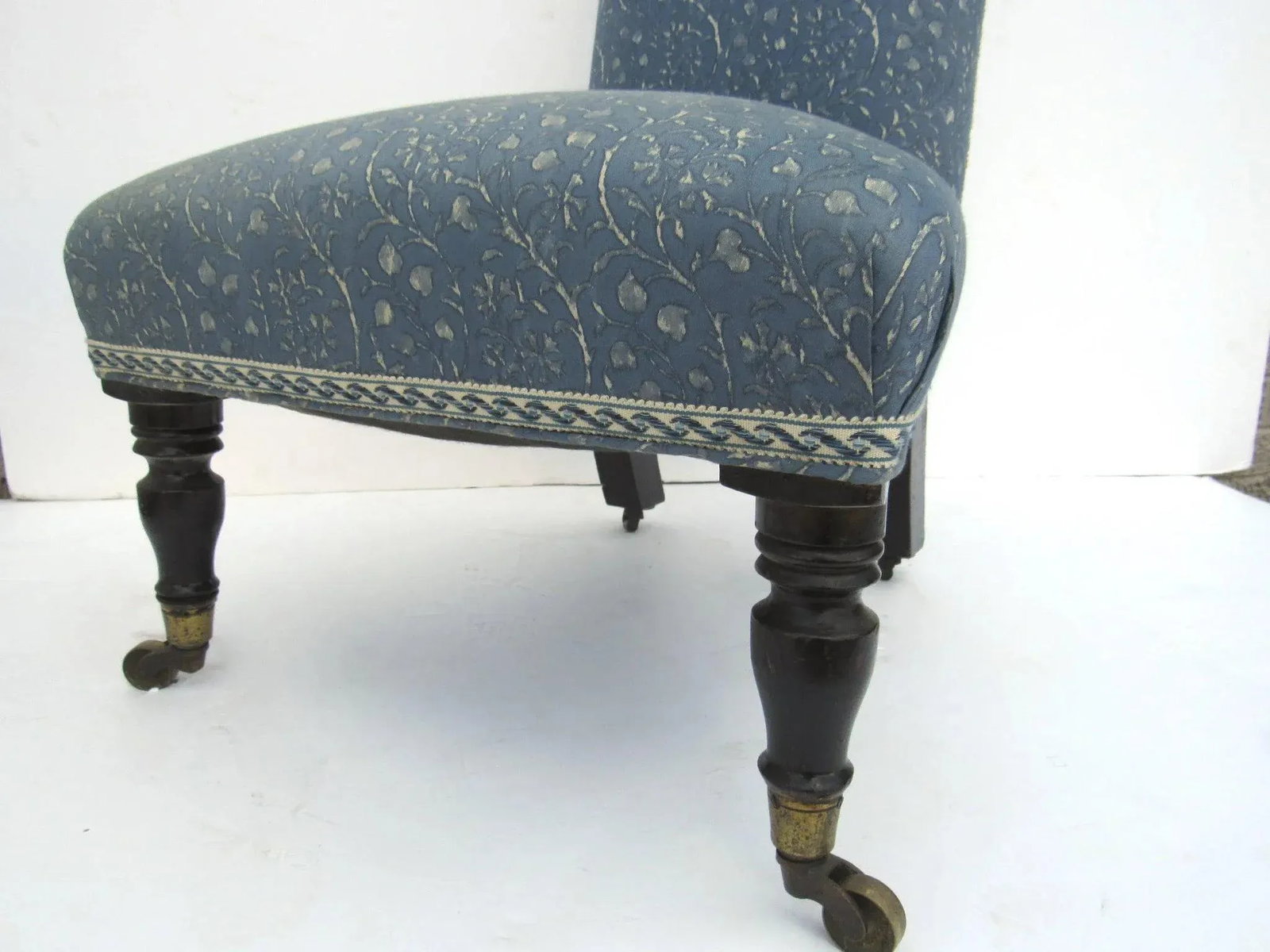 Prie Dieu Style Chair - 2