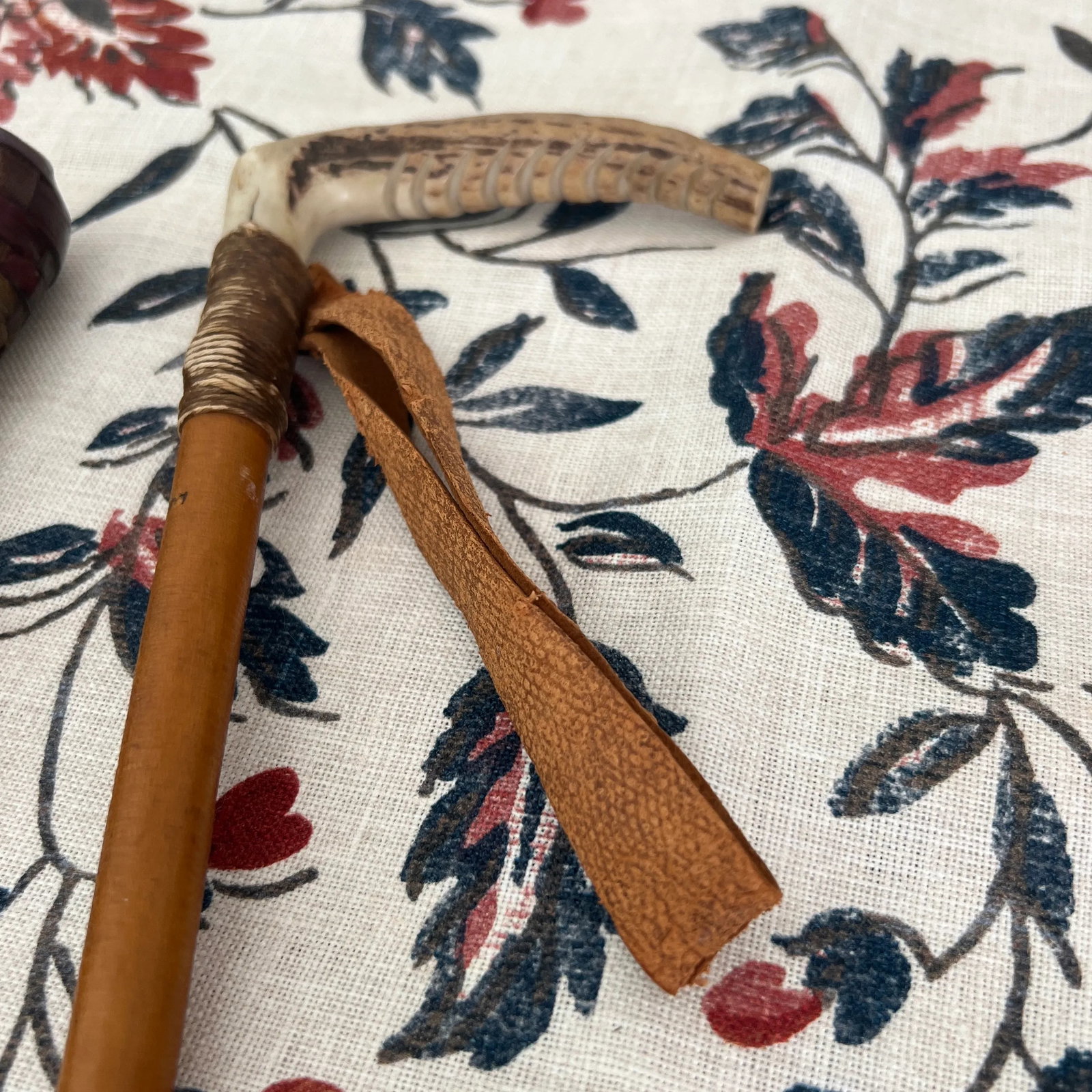 Collection of Antique English Riding Crops With Leather, Bamboo, Leather Details - Set of 3 - 6