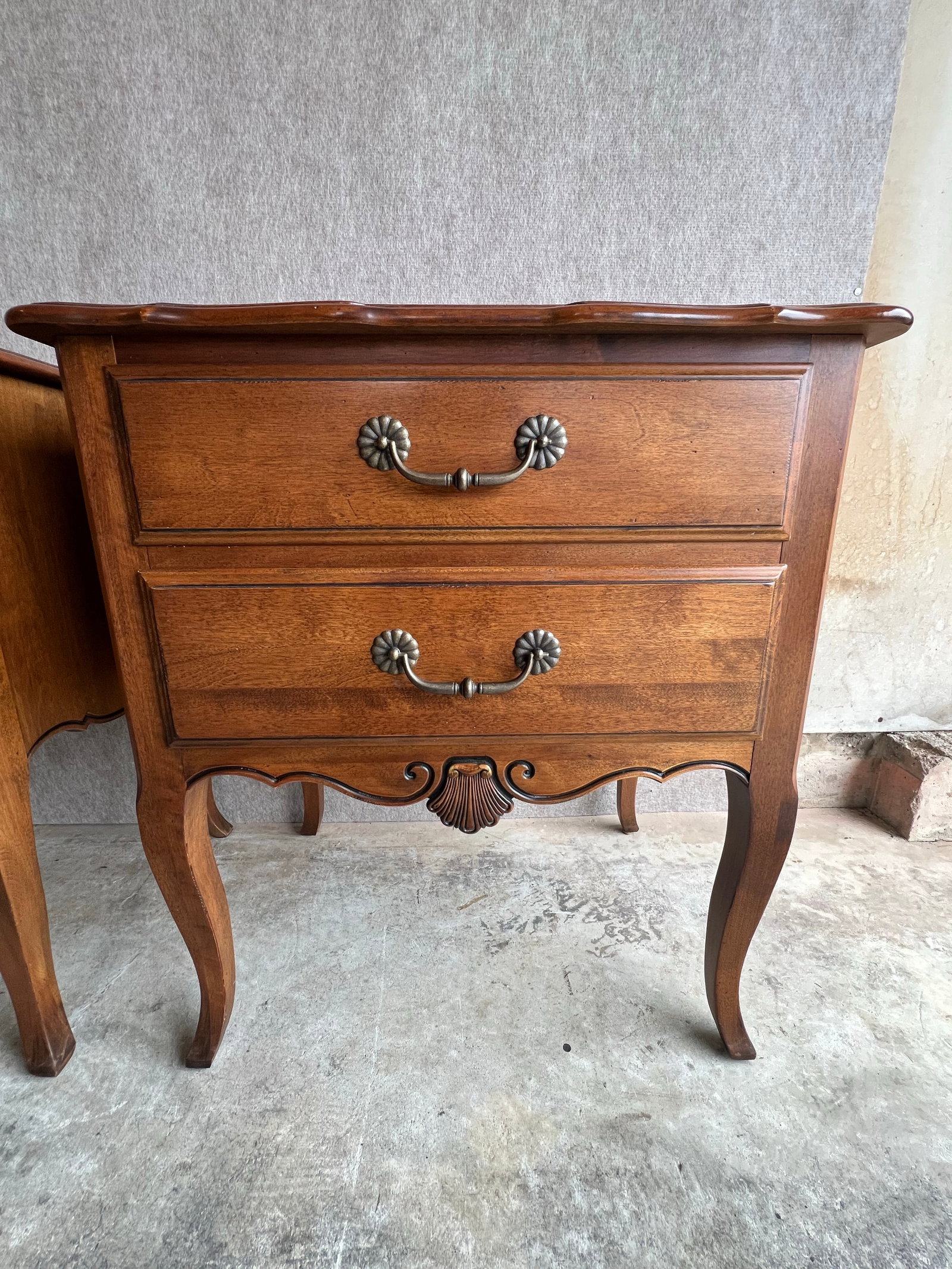 Pair of Ethan Allen French Country Nightstands - 7