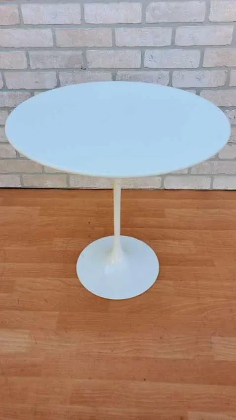 Mid Century Modern Eero Saarinen Tulip Side Table - 2