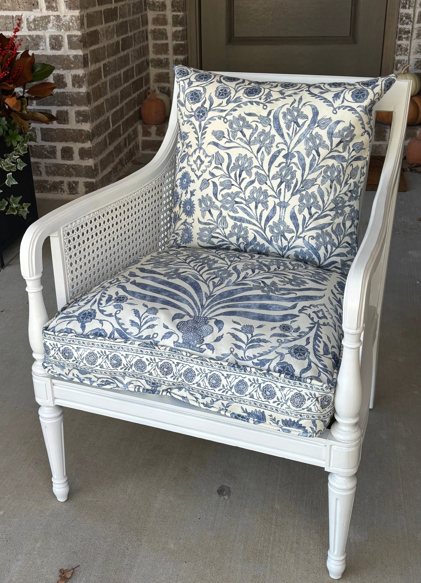 Vintage Hibriten Bernhardt Caned Armchair With Lee Jofa Oscar De La Renta Sameera Fabric - 3