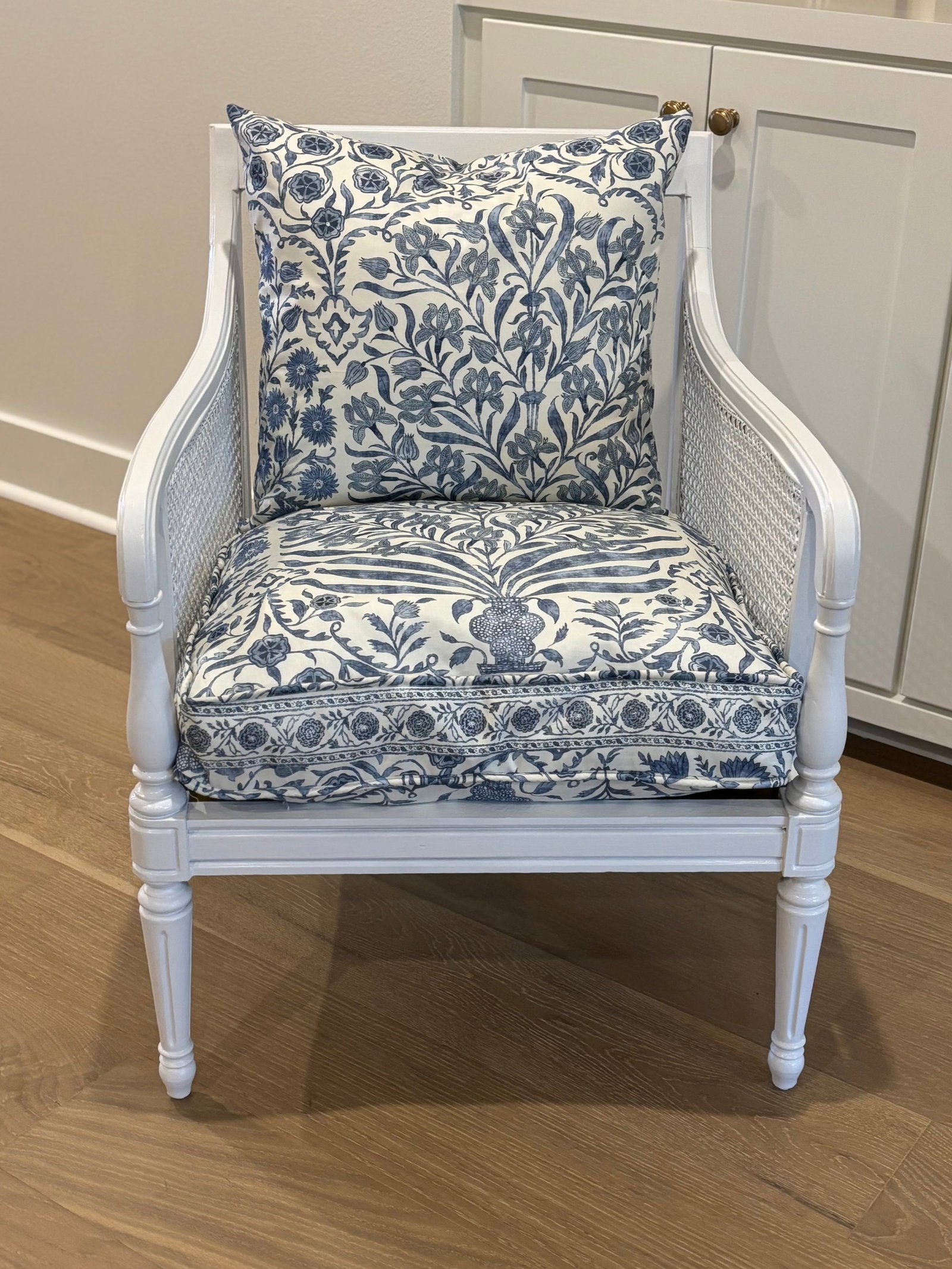 Vintage Hibriten Bernhardt Caned Armchair With Lee Jofa Oscar De La Renta Sameera Fabric - 6