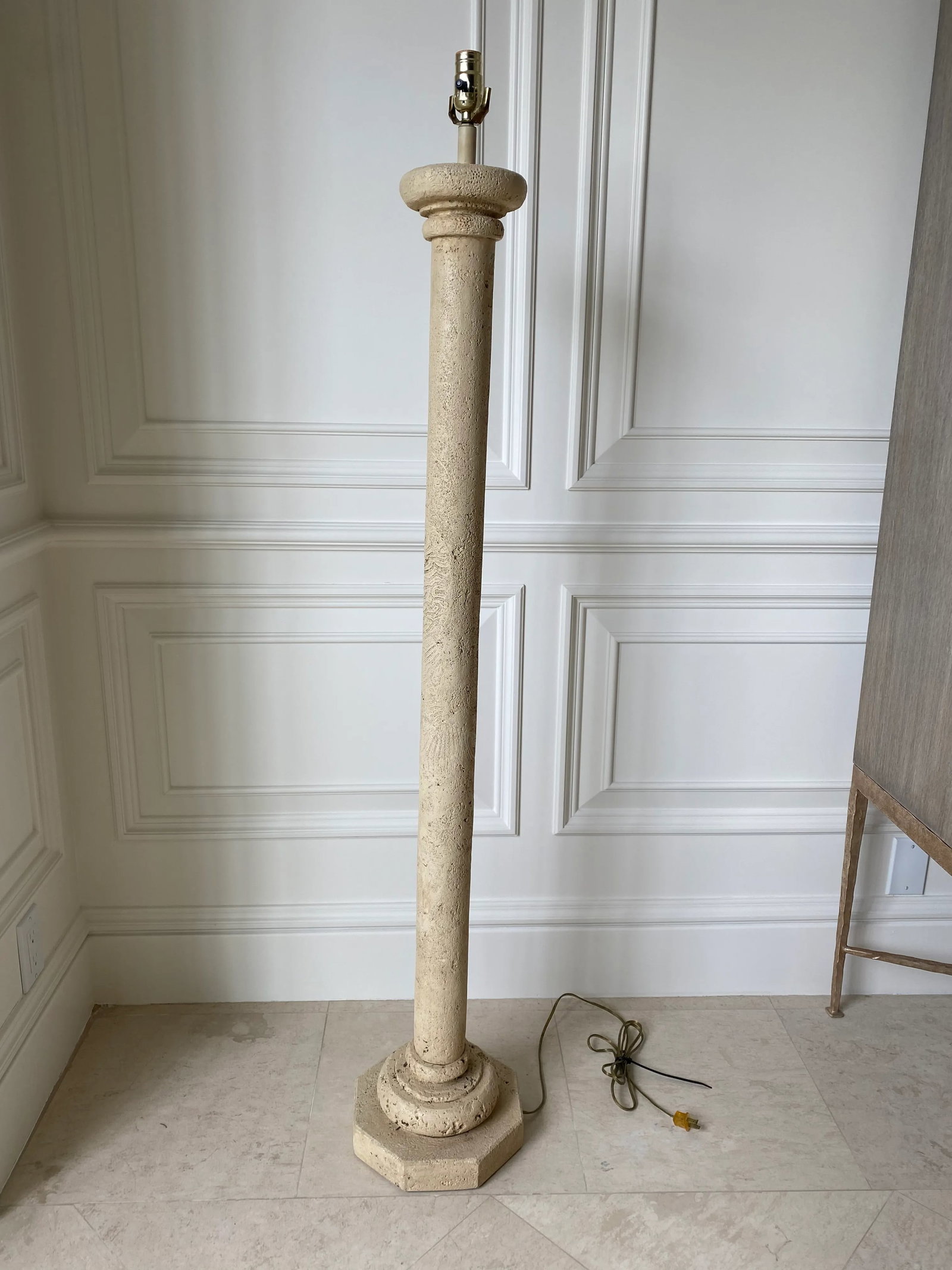 Vintage 1970's Fossilized Coquina Coralstone Floor Lamp - 10