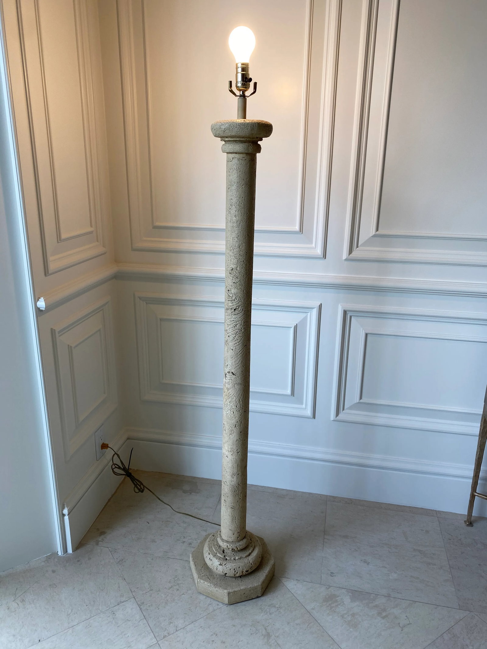 Vintage 1970's Fossilized Coquina Coralstone Floor Lamp - 12