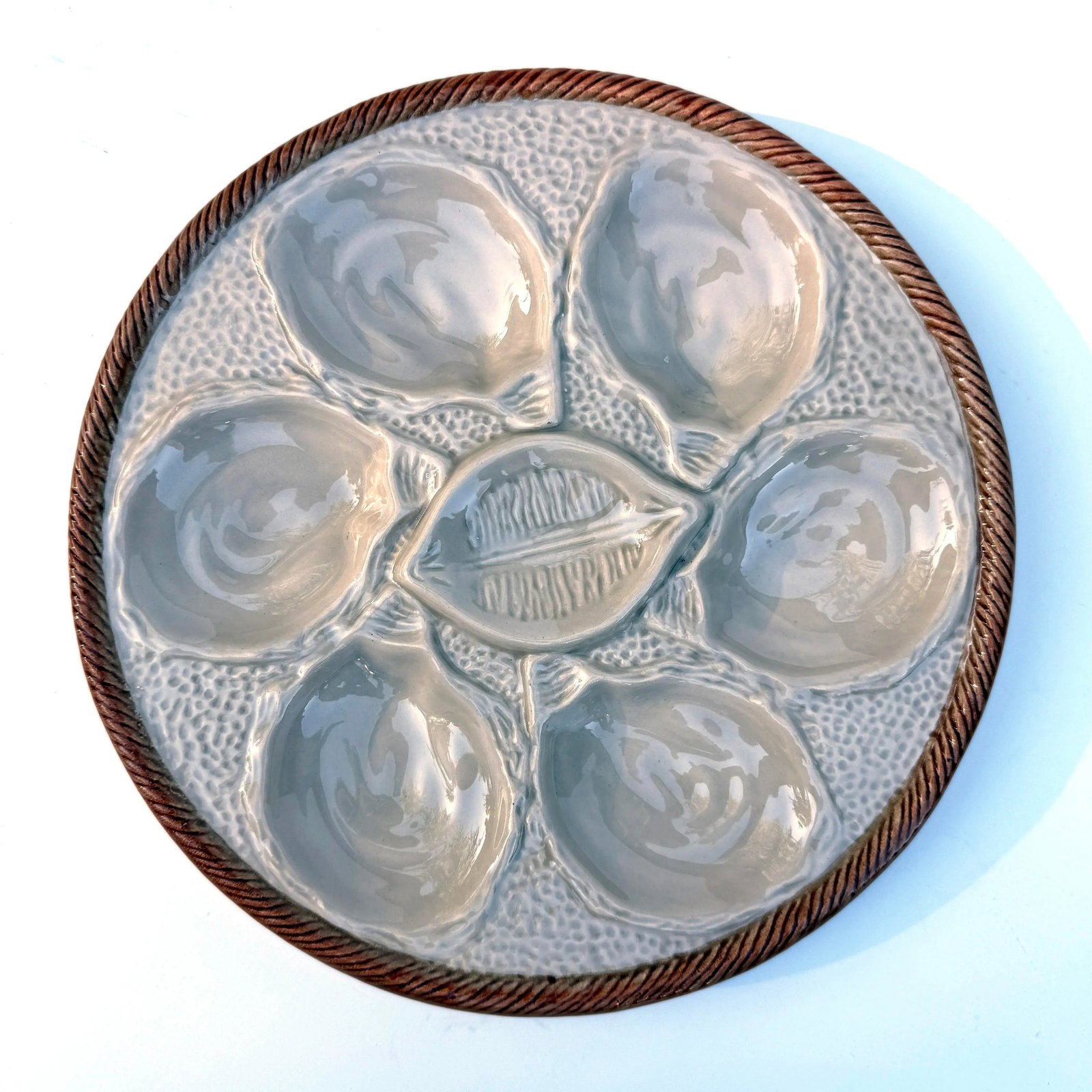 Mid-Century French Majolica Oyster Plate by Saint Clement - 3