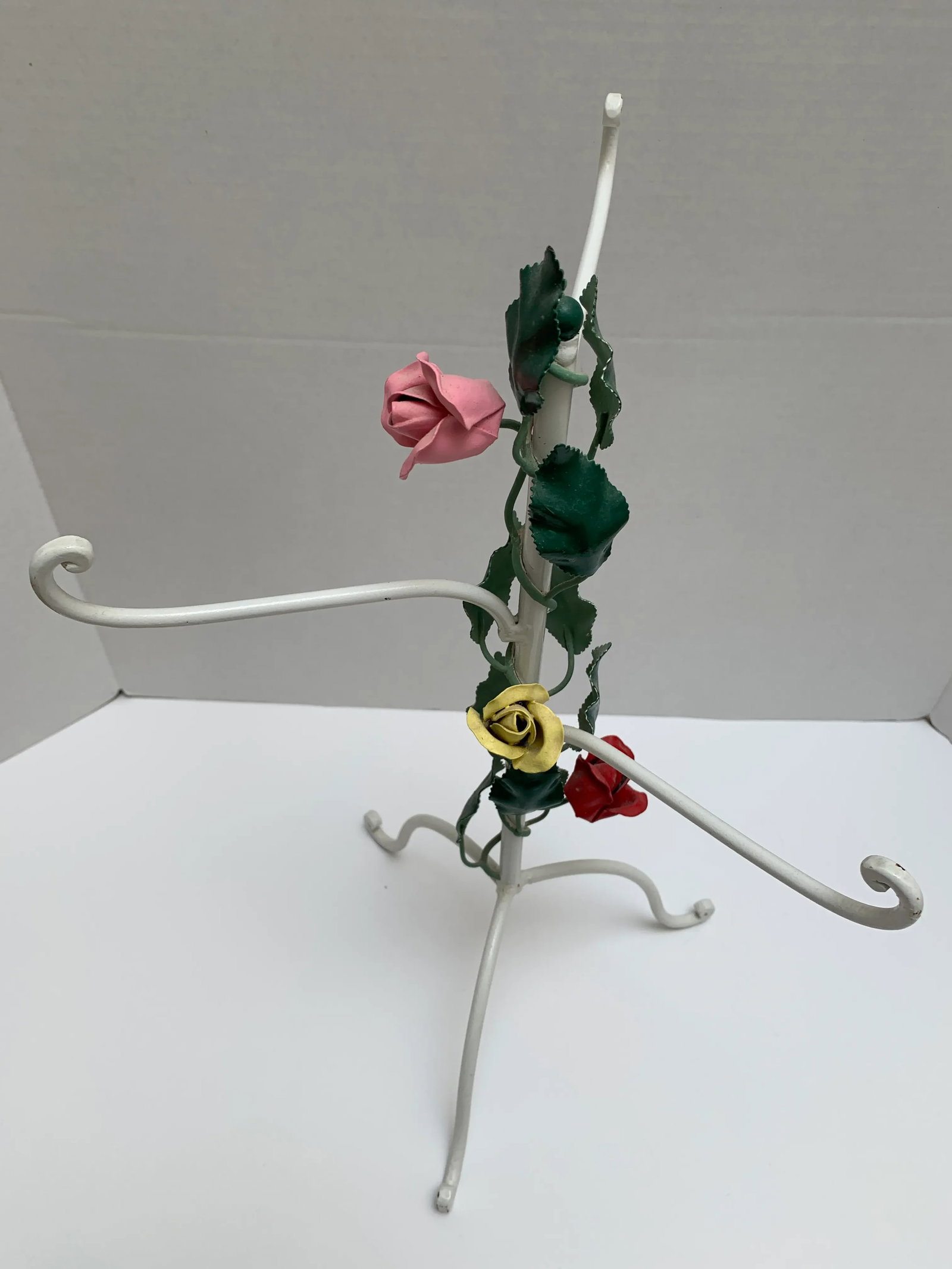 Vintage Midcentury Metal Rose Hand Towel or Jewelry Hanger - 4