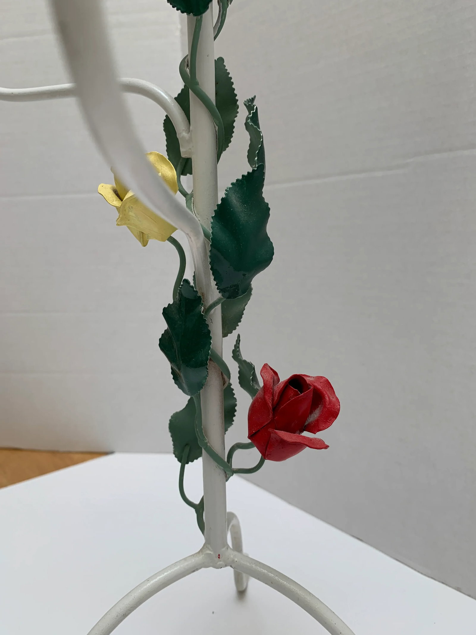 Vintage Midcentury Metal Rose Hand Towel or Jewelry Hanger - 5