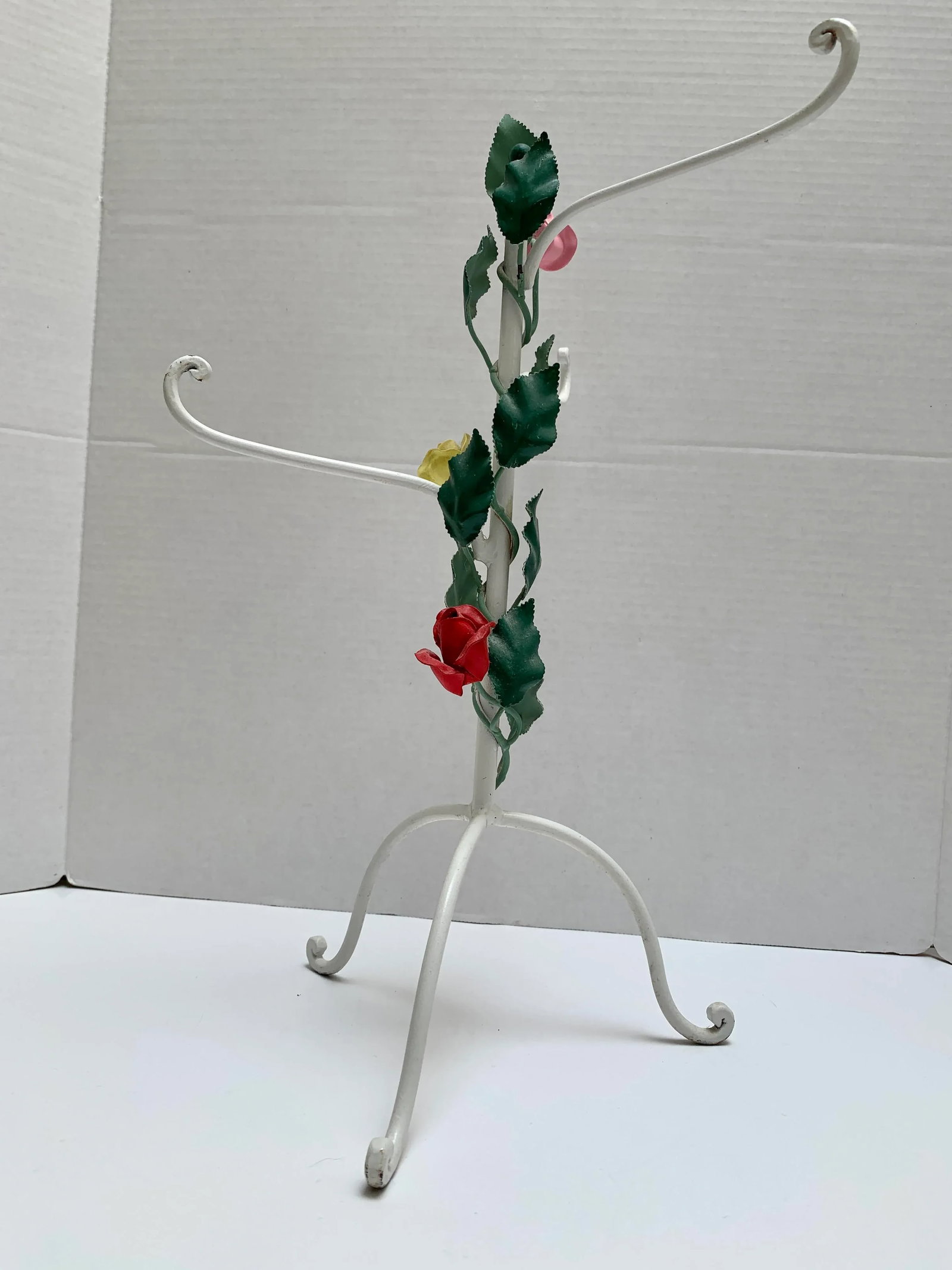 Vintage Midcentury Metal Rose Hand Towel or Jewelry Hanger - 7