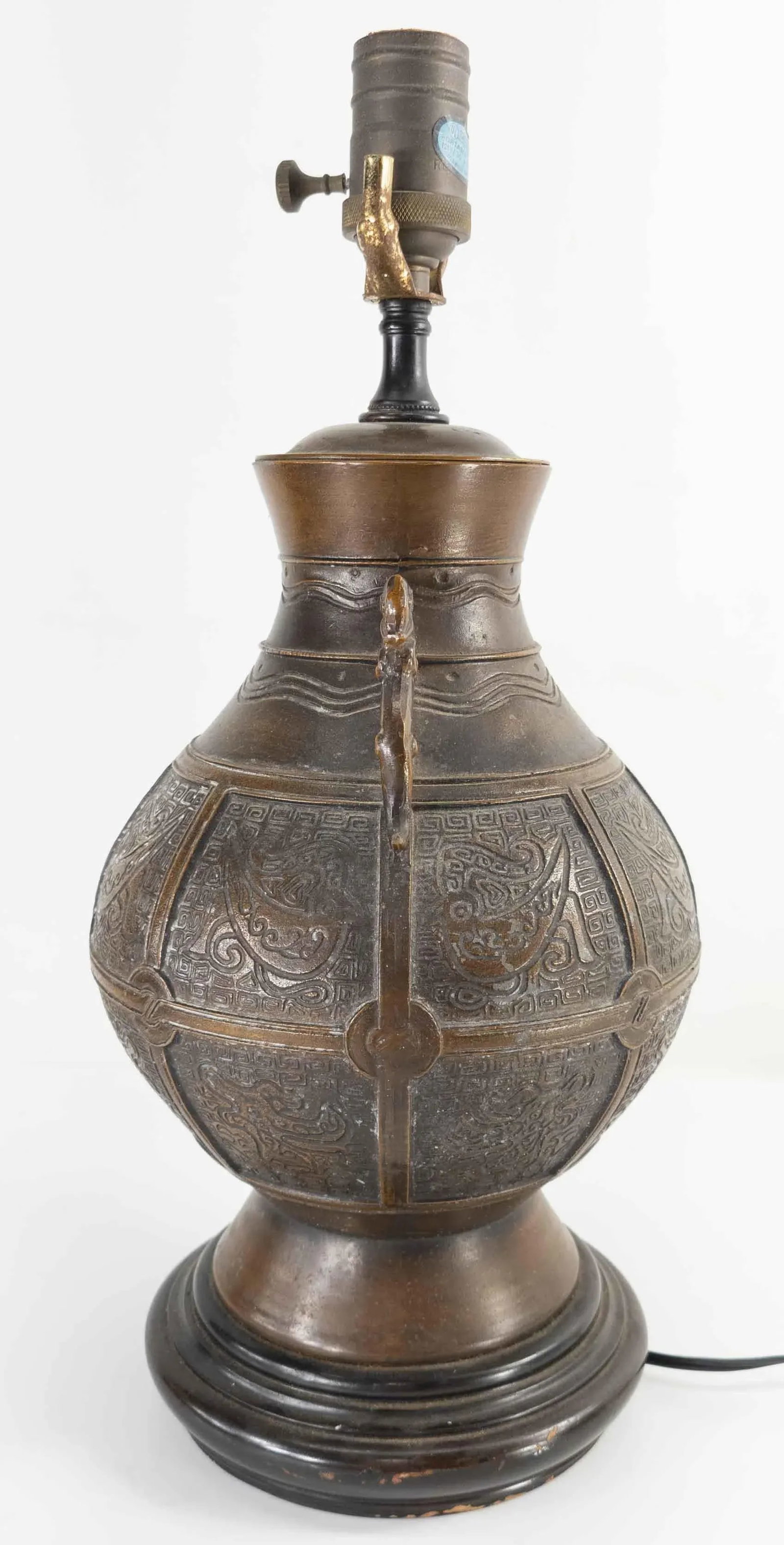 Chinese Bronze Chinoiserie James Mont Style Table Lamp - 4