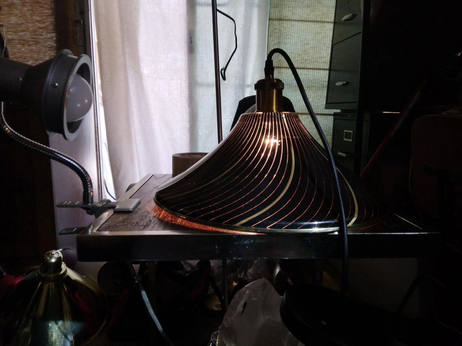 1970s Modern Acrylic Pendant Lamp - 2