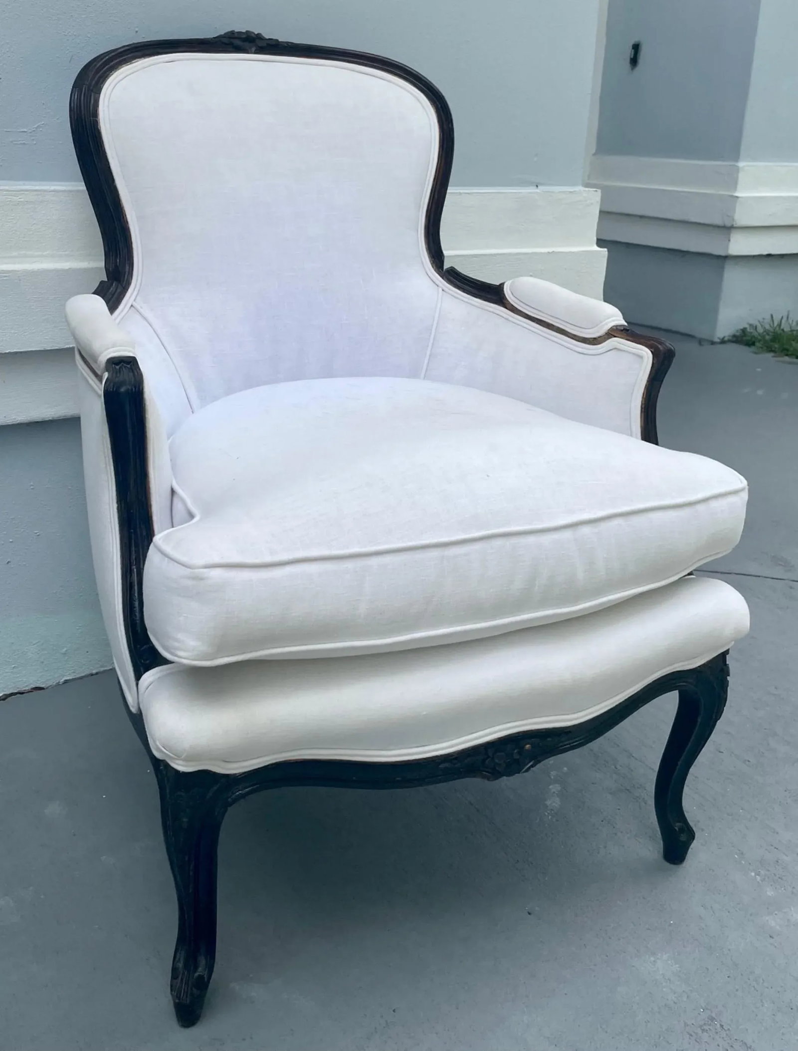 French Louis XV Period Carved Bergere Cabriolet, Paris Circa 1760 - 2