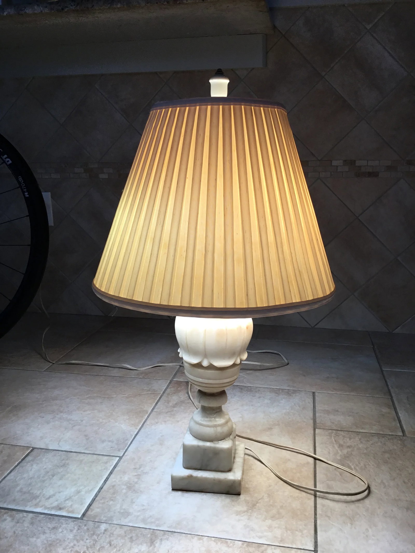 Vintage Alabaster Marble Lamp With 2 Light Bulb Sockets - 10