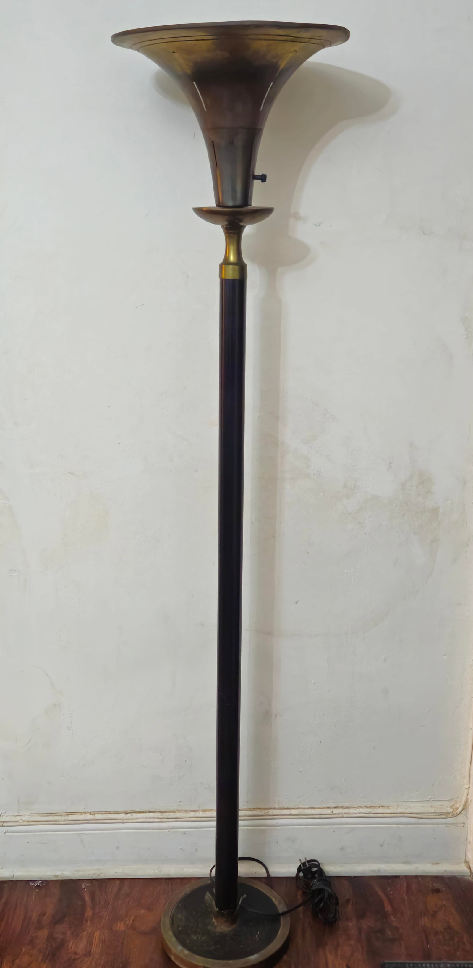 1930s Art Deco Torchiere Brass Trumpet Shade Floor Lamp - 6