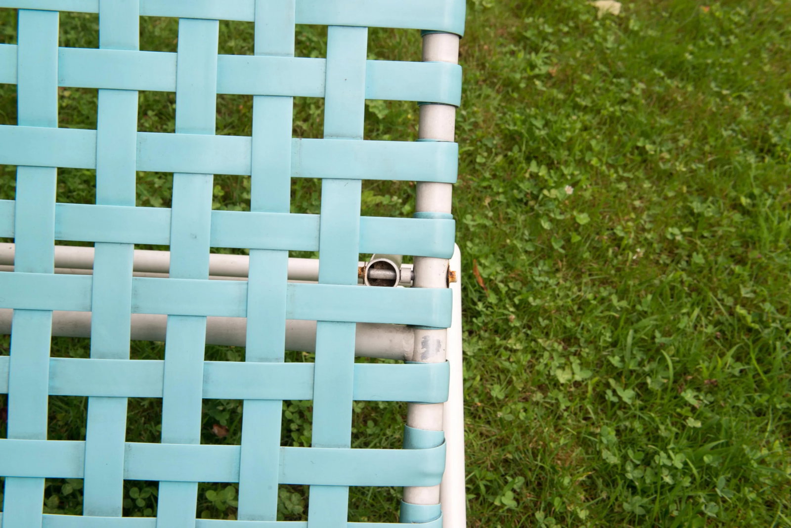 Tropitone Turquoise Webbed Chaise Lounge, 1960s - 7