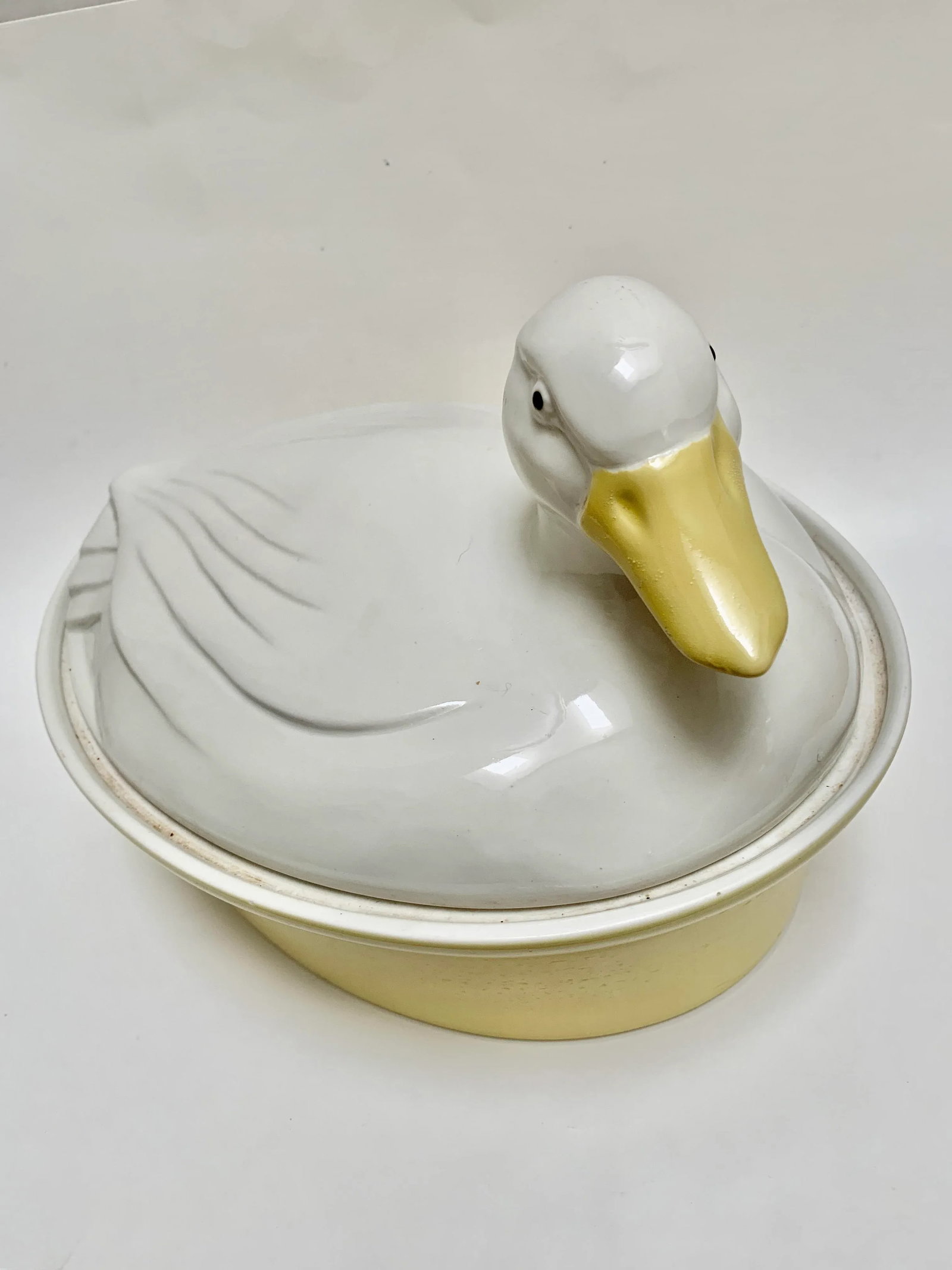 Vintage Ceramic Swan Casserole & Serving Pot - 10