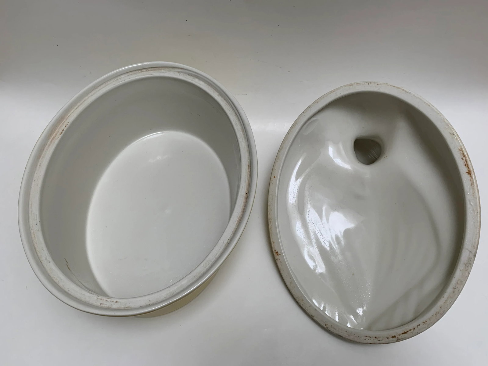 Vintage Ceramic Swan Casserole & Serving Pot - 3