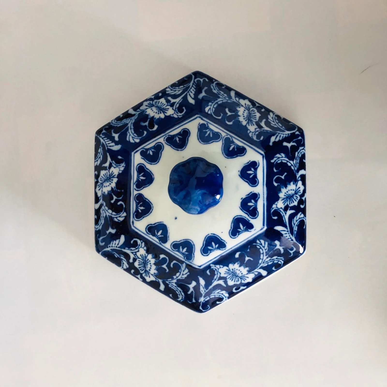 Vintage Chinese Blue & White Porcelain Lidded Candy Dish - 5