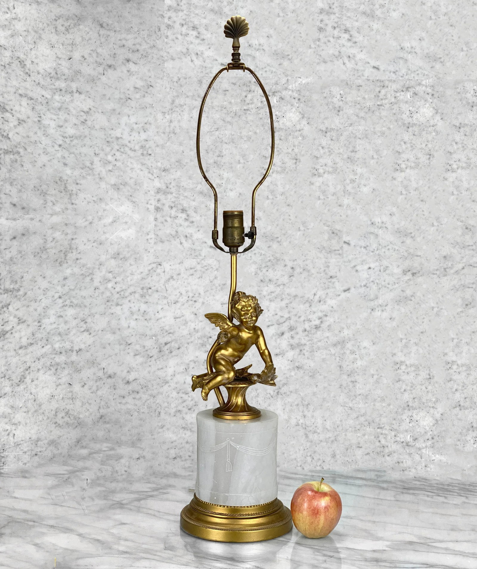 Vintage Italian Rococo Gold Gilded Cherub Onyx Table Lamp - 2