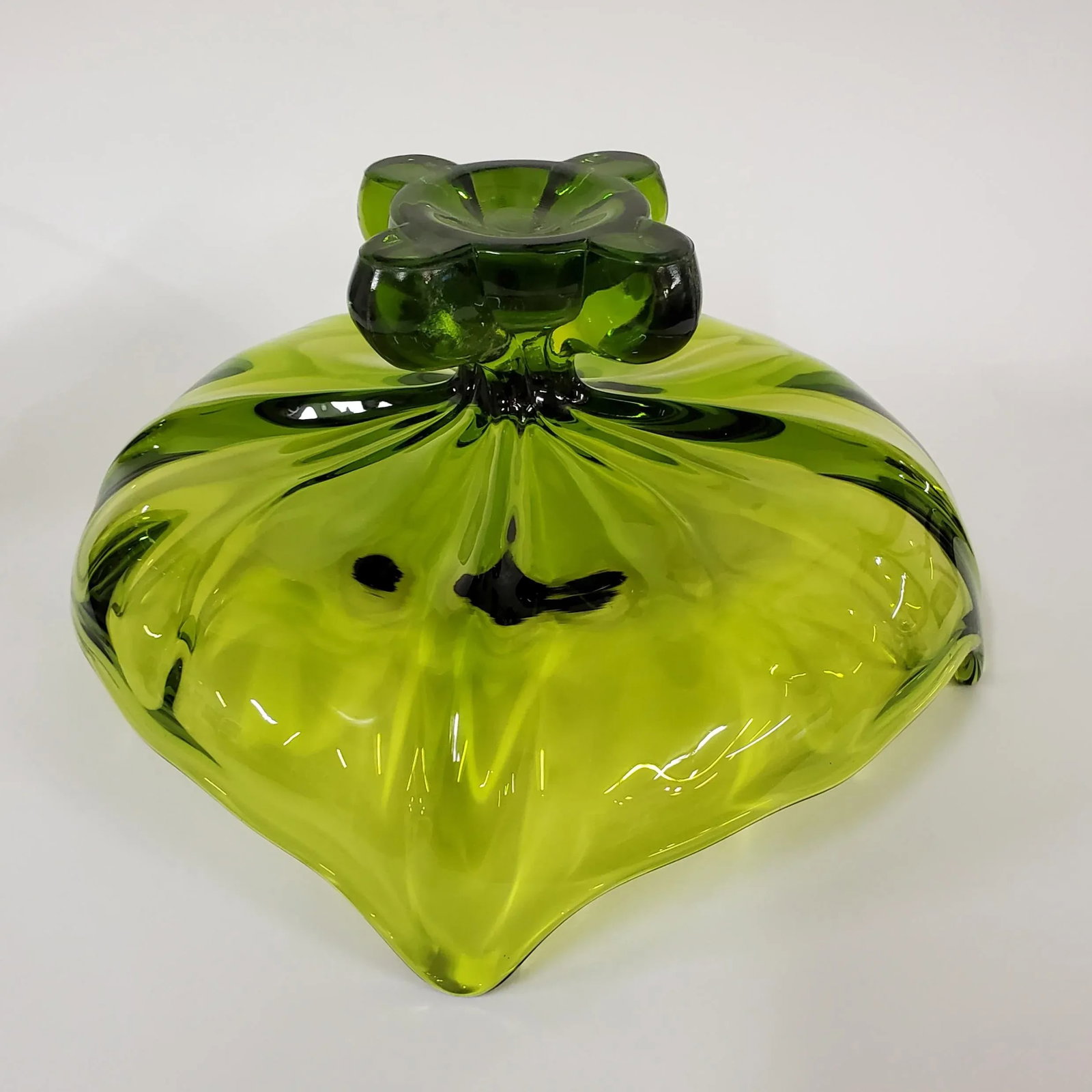 1960s Green Glass Pedestal Bowl by Viking - 2
