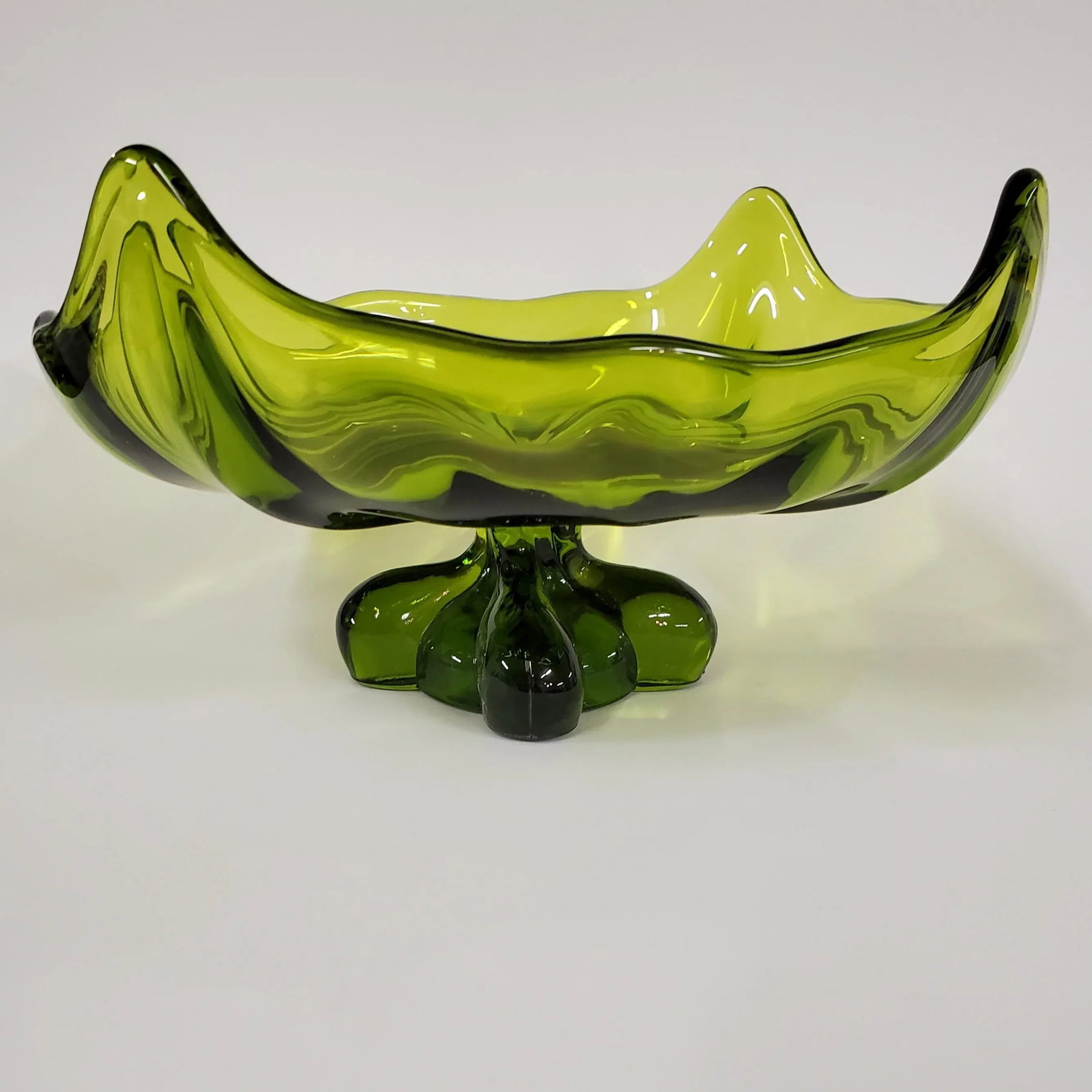 1960s Green Glass Pedestal Bowl by Viking - 3