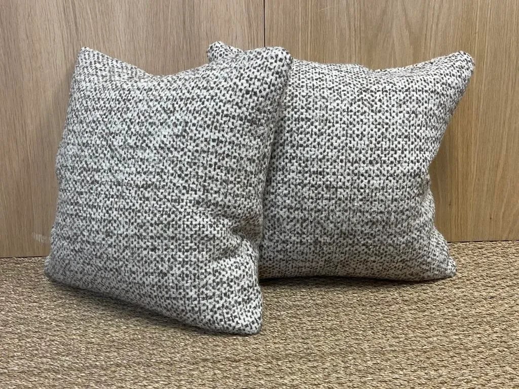 Contemporary Rosemary Hallgarten Wool Fabric Boucle Pattern Foam in White and Heather Pillows Covers - 5