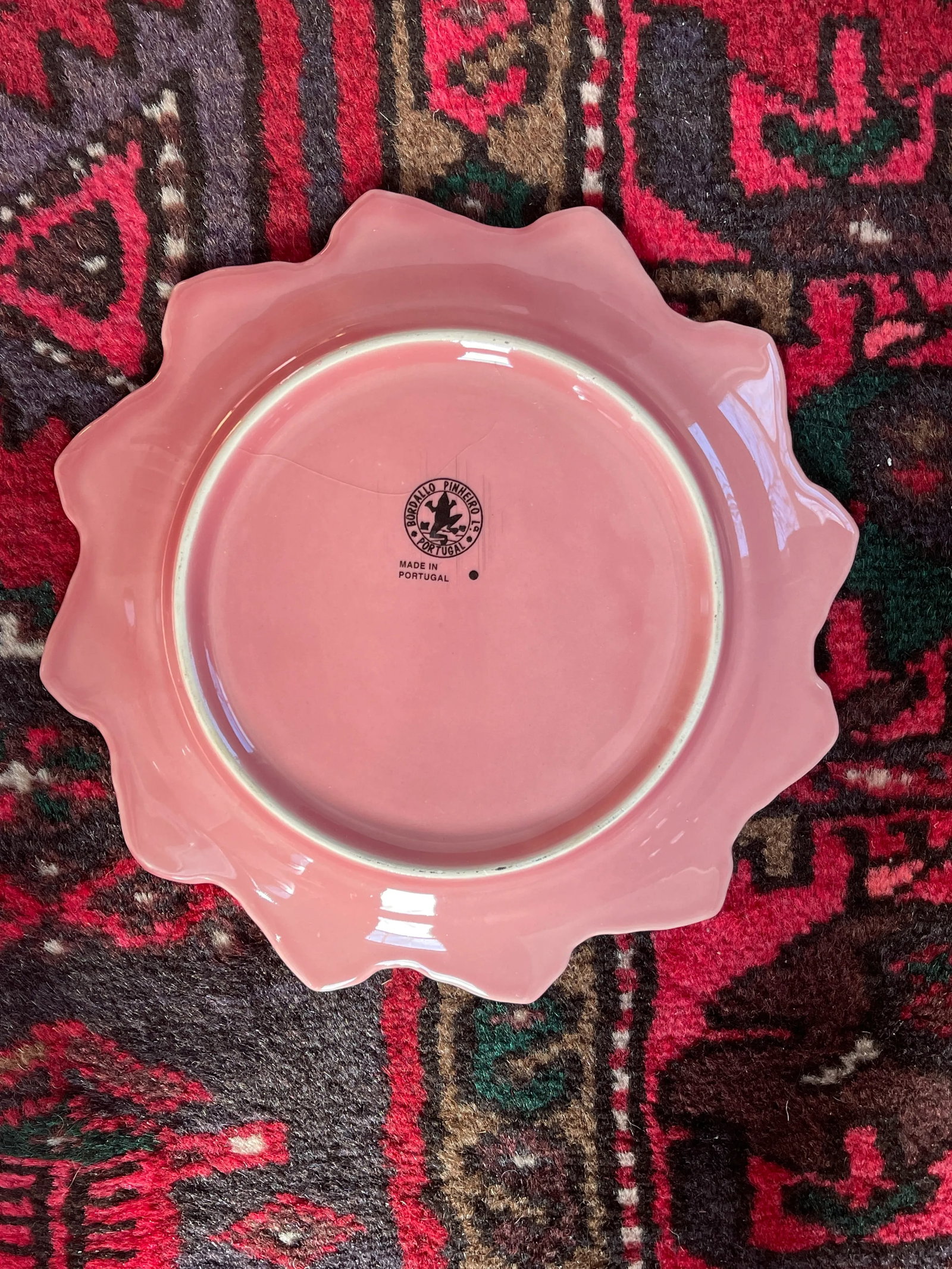Late 20th Century Bordallo Pinheiro Pink Spring Motif Plate - 2
