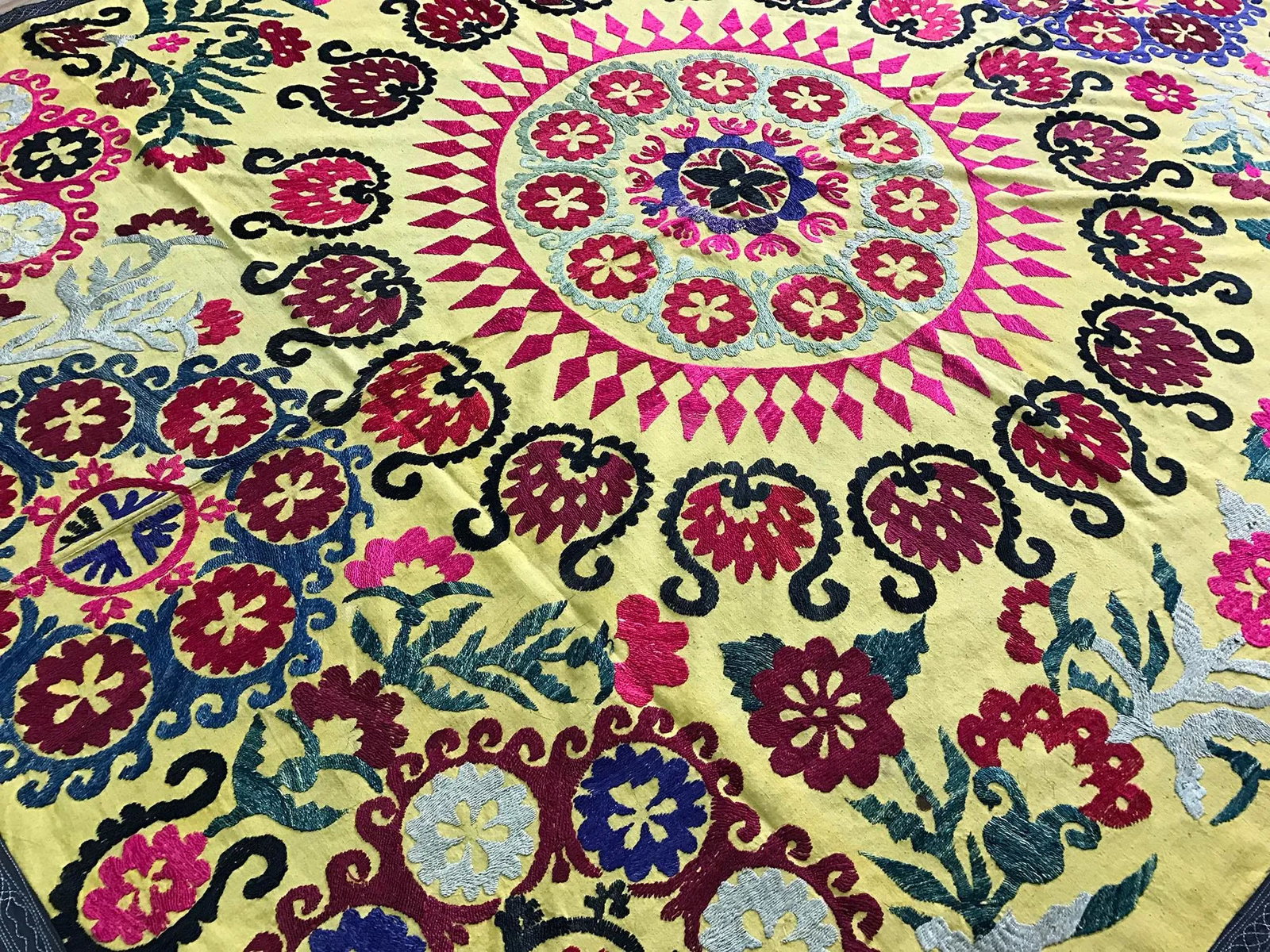Vintage Yellow Bird Pattern Suzani - 2