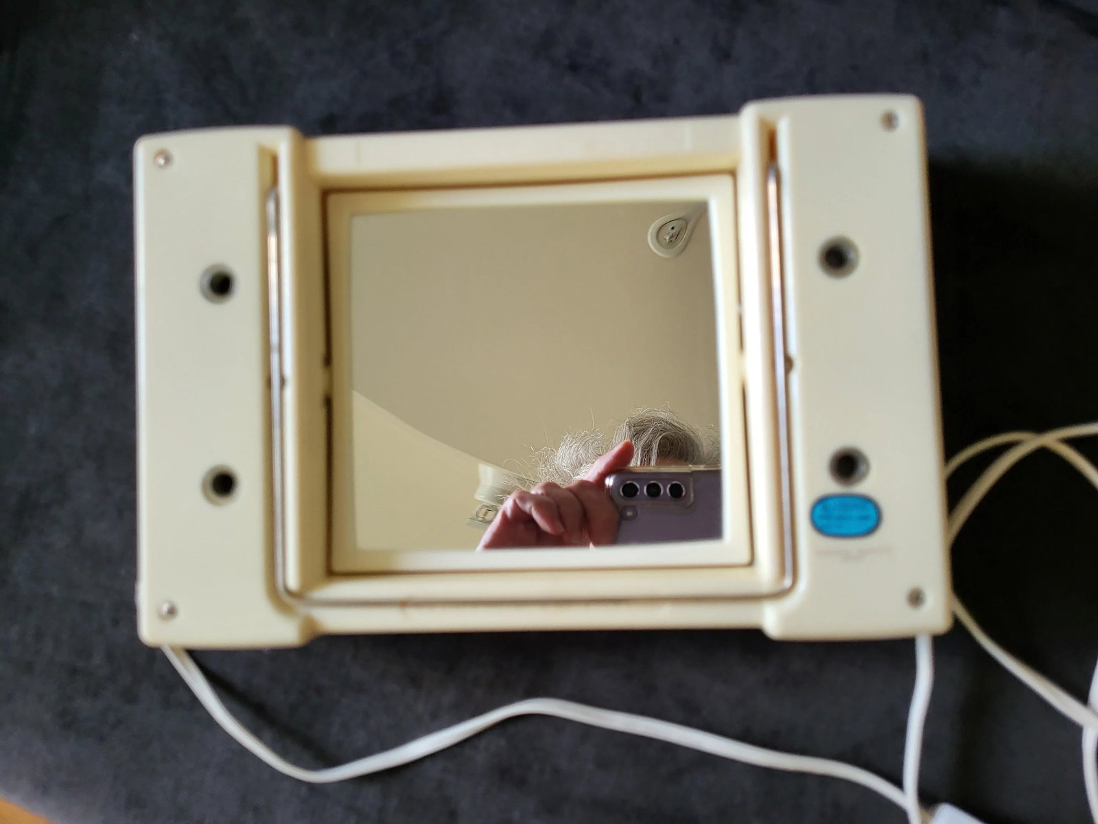 1990s Vanity Lighted Make Up Mirror With 2 Sided Swivel Magnification - 3