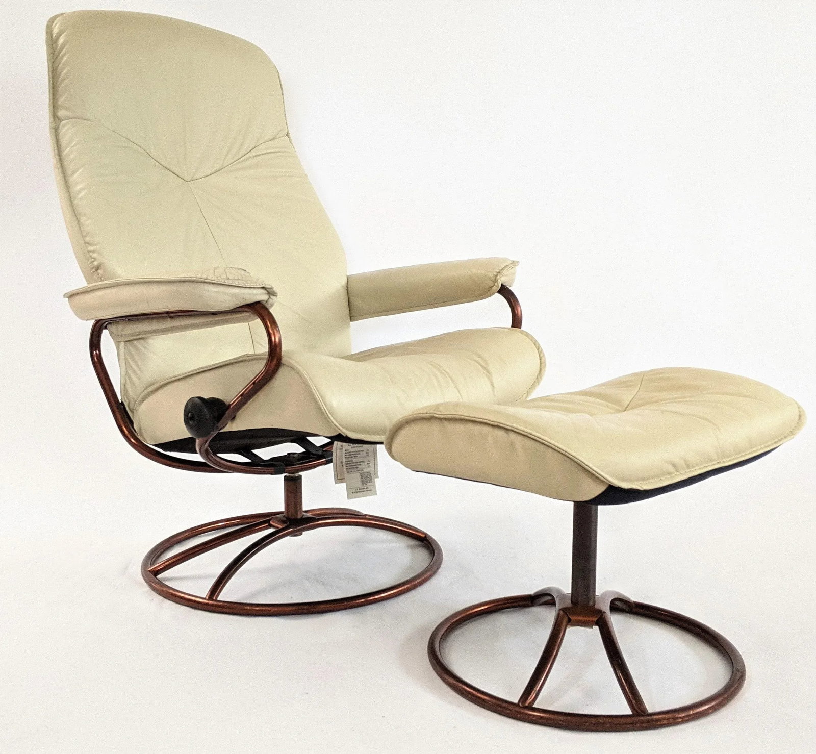 Vintage Ekornes Stressles Lounge Chair With Footrest - 13