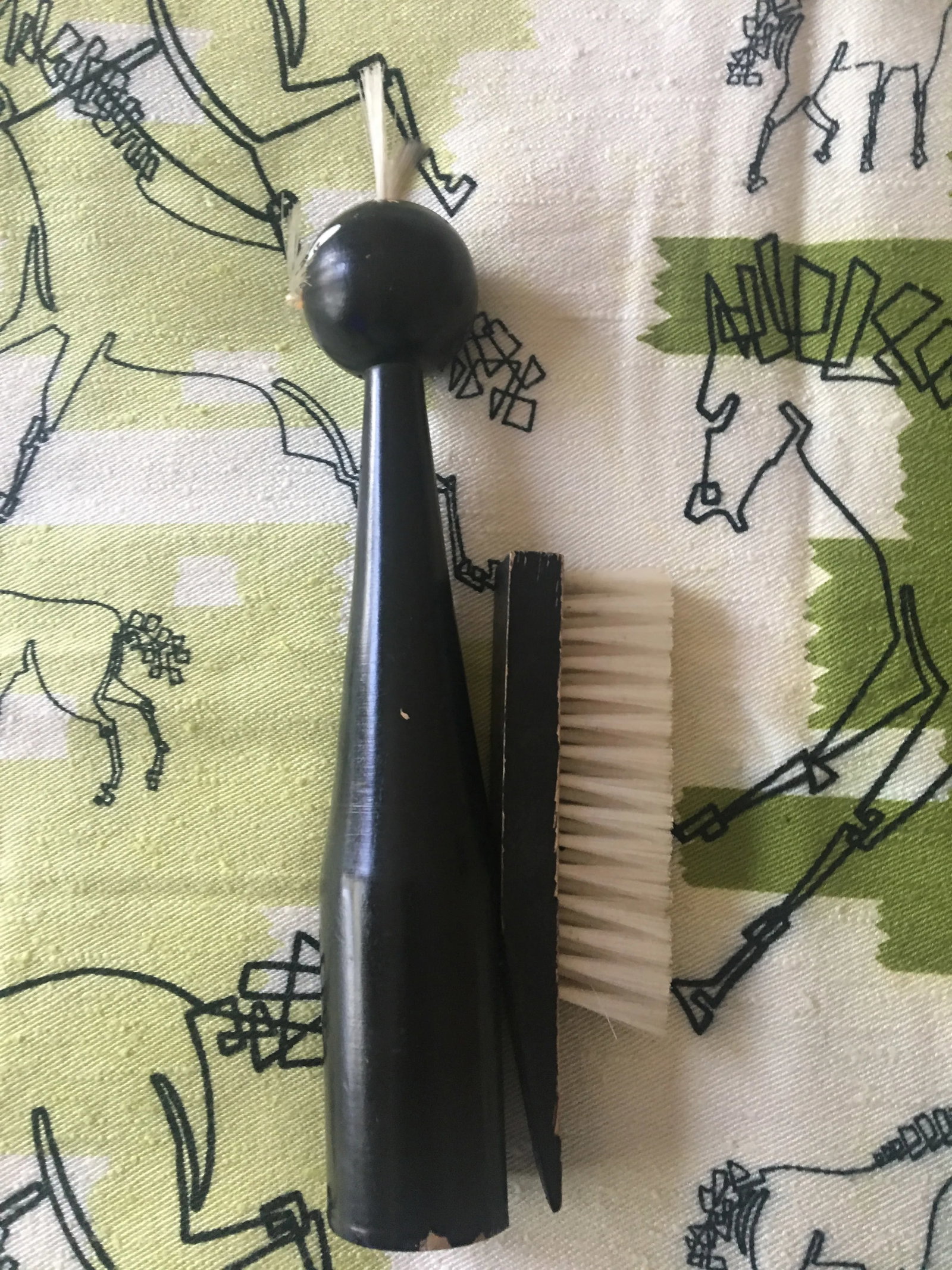 Mid-Century Modern Wooden Black Cat Clothes Brush - 4