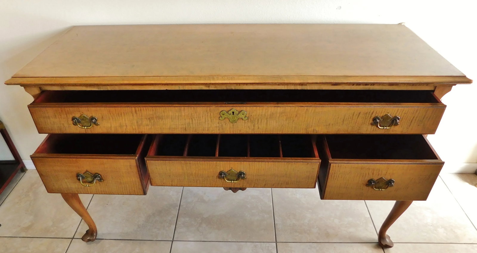 Berkey & Gay Antique Tiger Maple Wood Sideboard Buffet Early 20th Century - 3