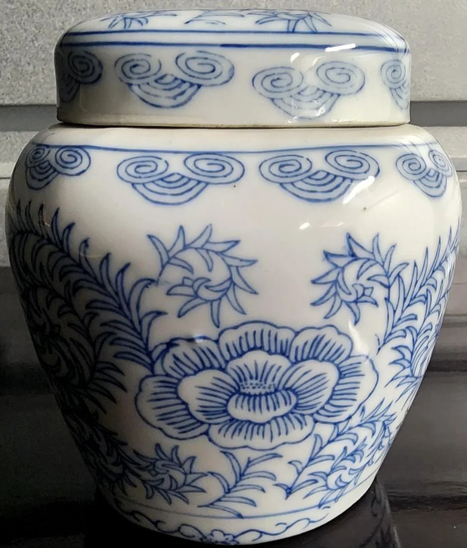 Beautiful Vintage Chinese Fine Ceramic Glazed Lidded Floral Jar - 10