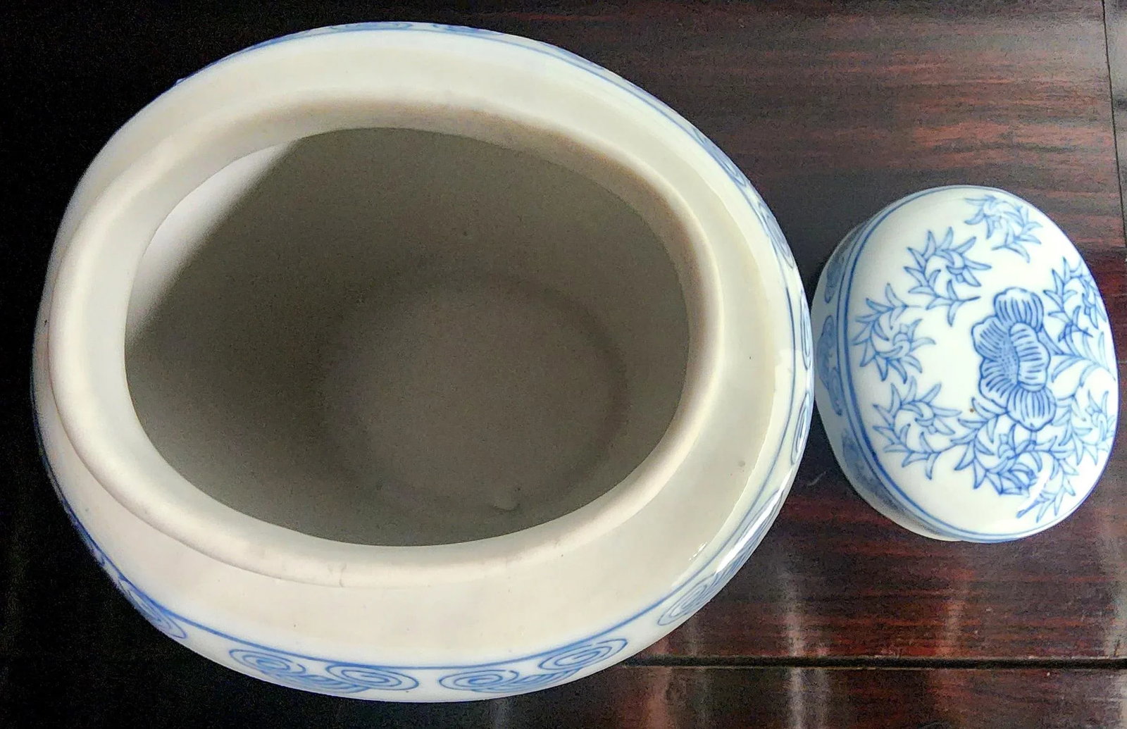 Beautiful Vintage Chinese Fine Ceramic Glazed Lidded Floral Jar - 6