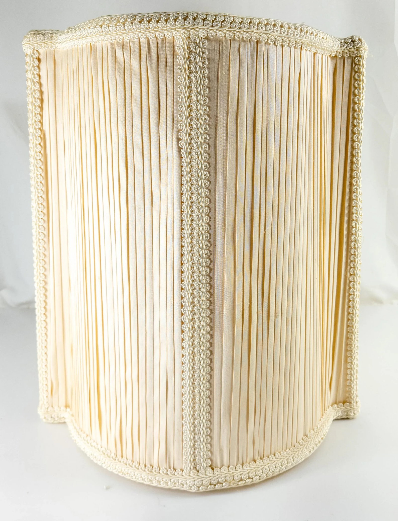 20th Century Decorative Fancy White Cream Colored Lamp Shade - 3