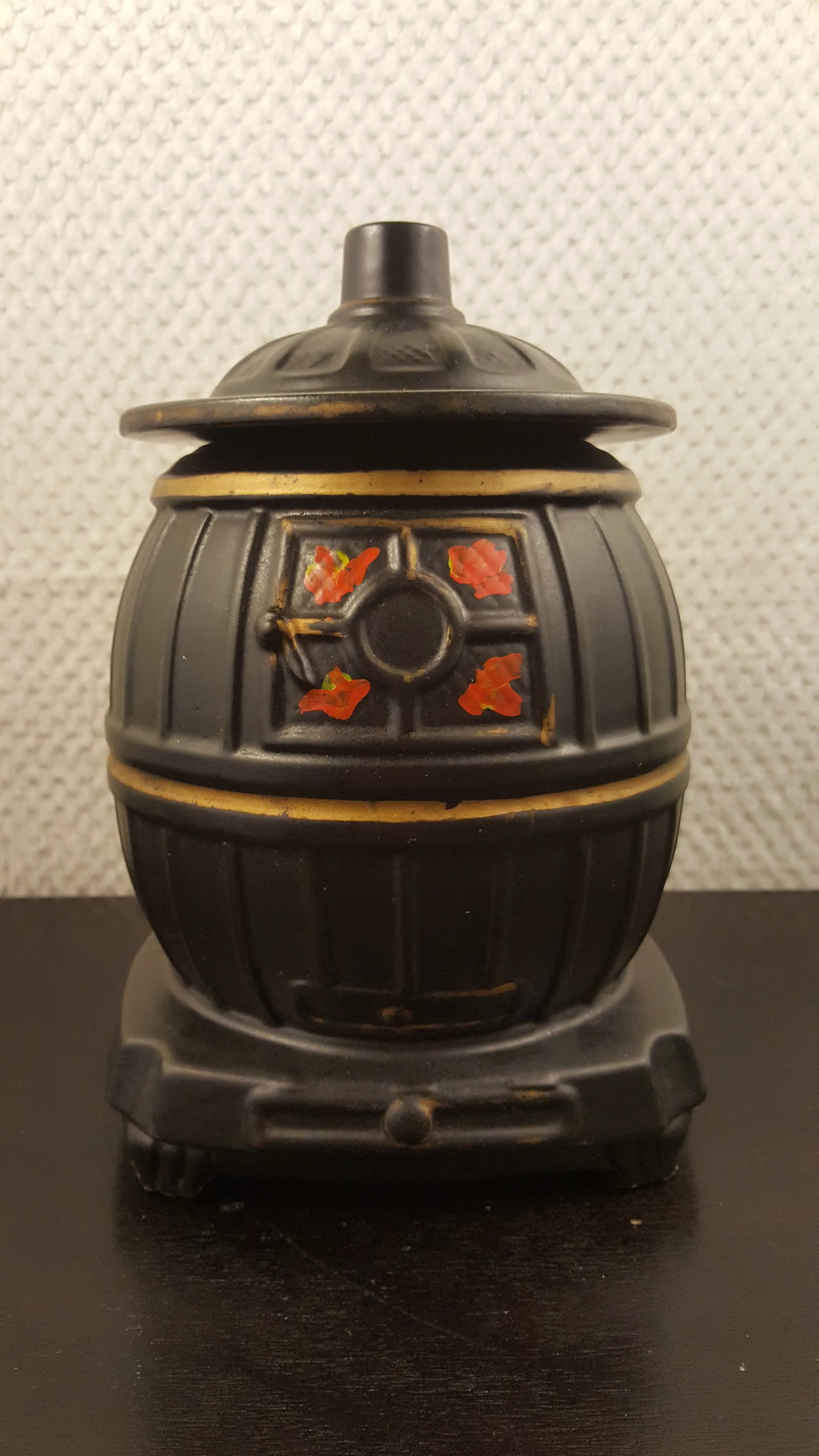 1950s McCoy Pottery Pot Belly Stove Cookie Jar - 7